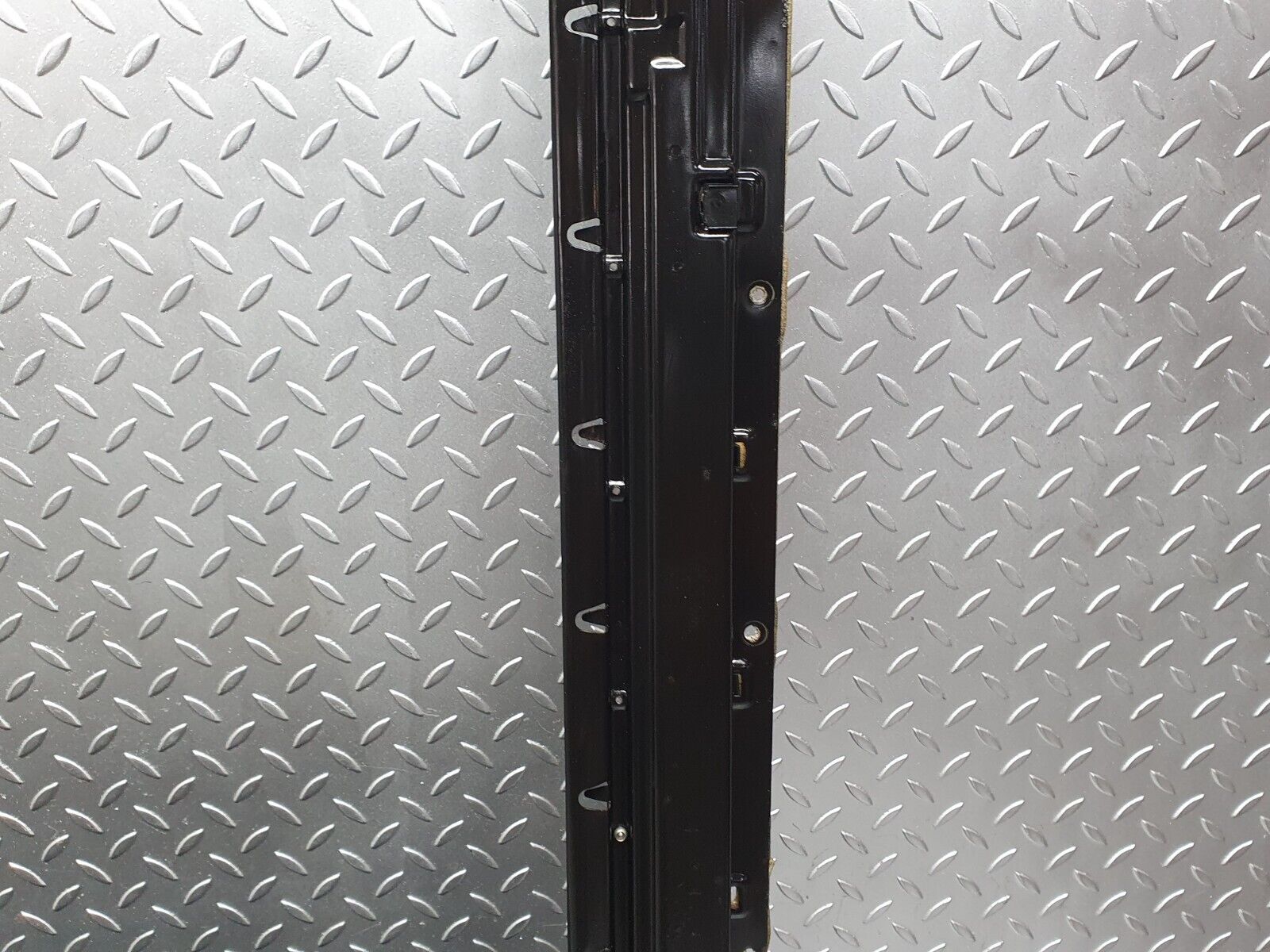 41142 Mercedes-Benz W126 300SE Power Sunroof Frame