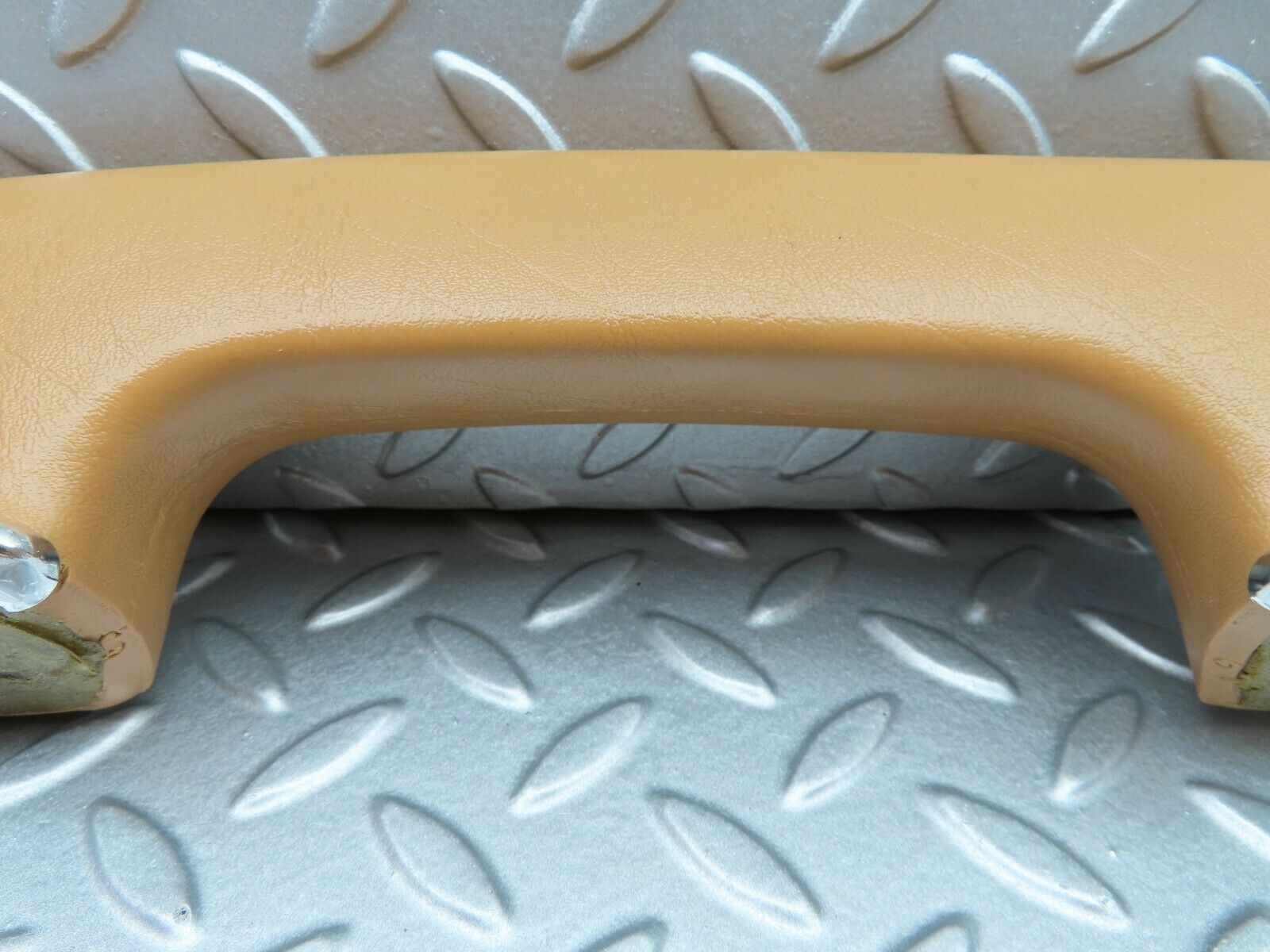 5720 Mercedes-Benz W123 200 Interior Door Handle Rear Left 1239701901