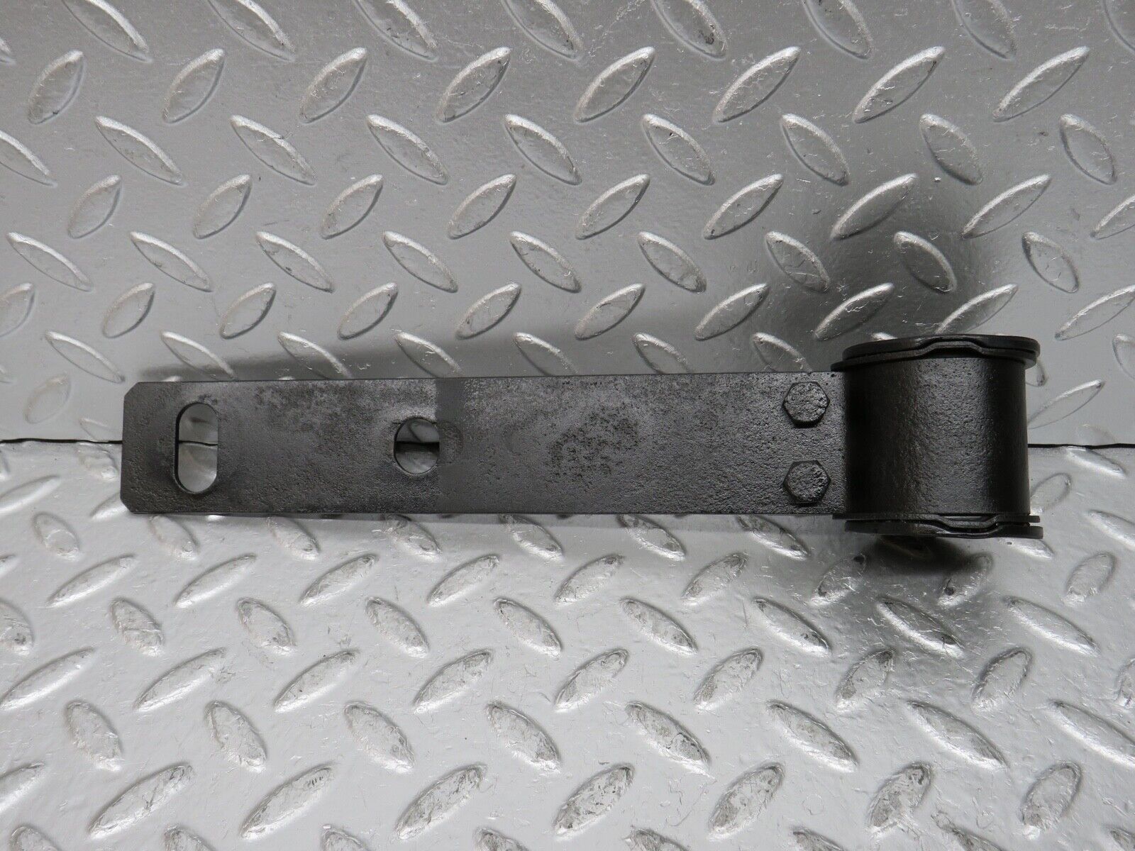 0377 Mercedes-Benz W108 280SE Stabilizer Bar Mounting Front Axle