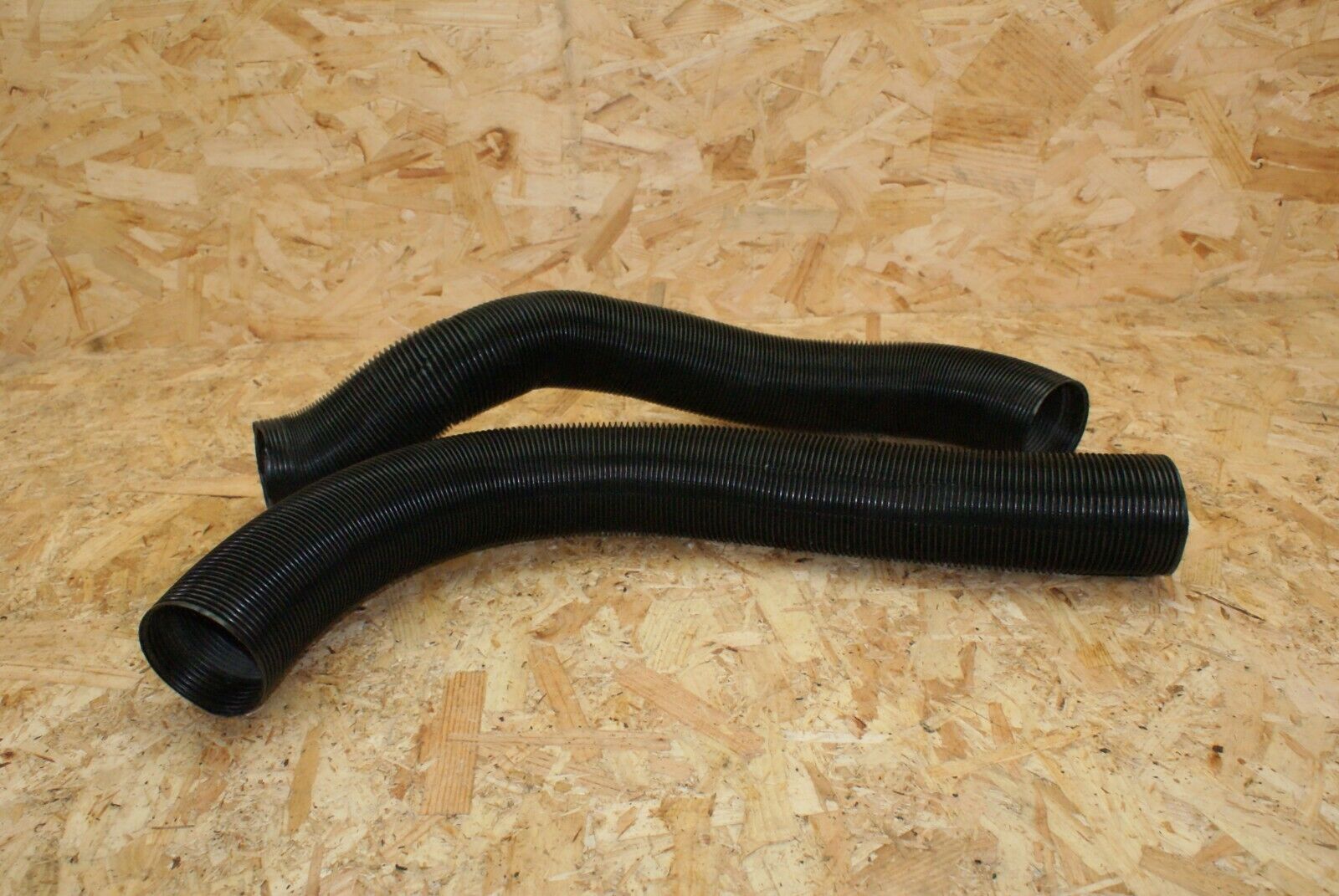 2358 Mercedes-Benz W123 280E Heater Pipe
