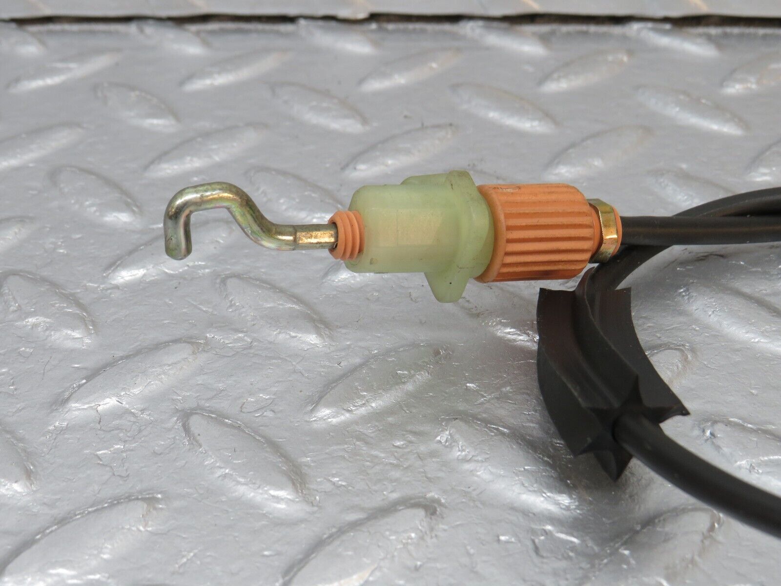 39753 Mercedes-Benz R129 320SL Coupe Door Lock Cable