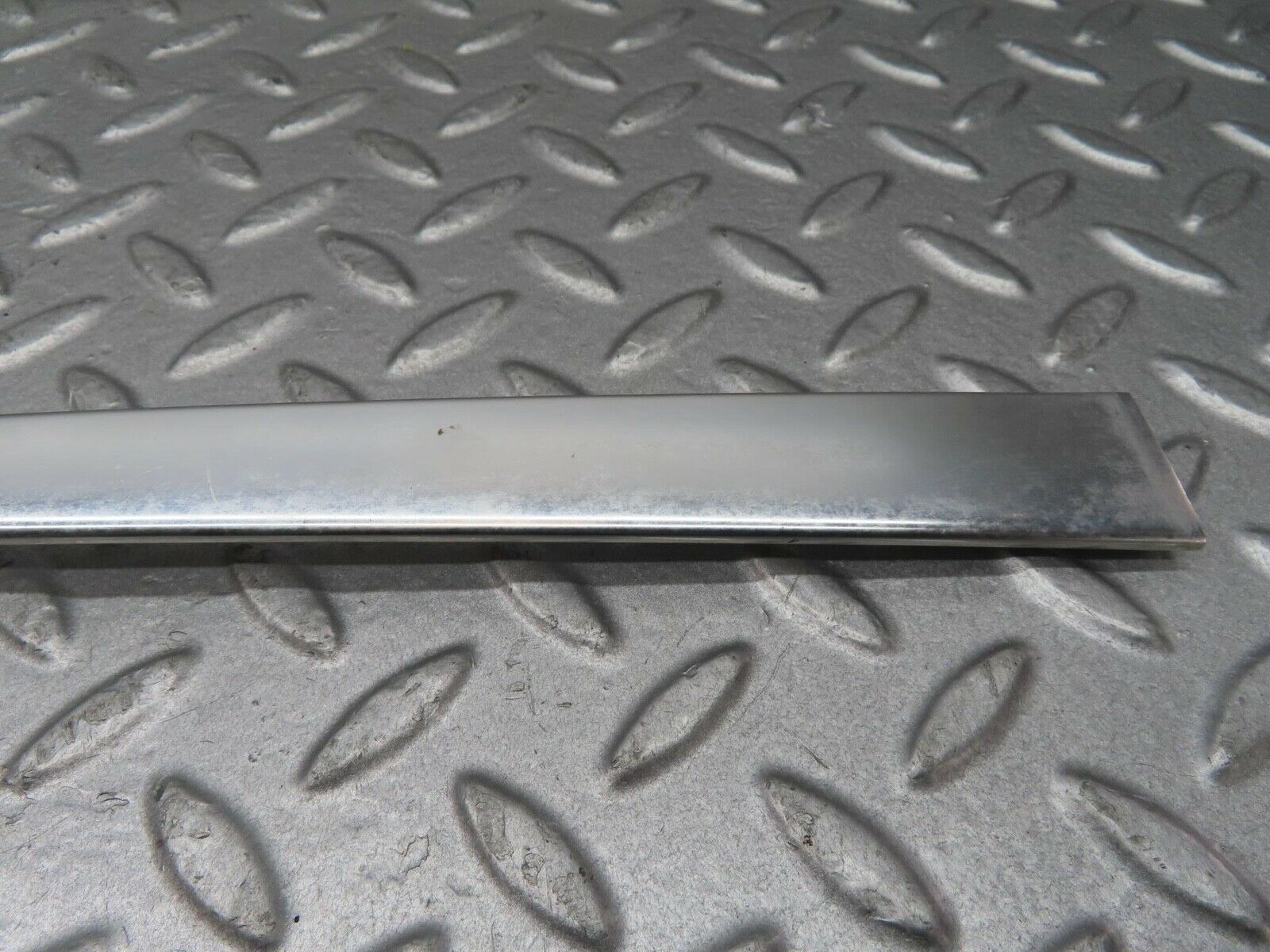 13602 Mercedes-Benz W123 200 Front Left Door Window Chrome Frame