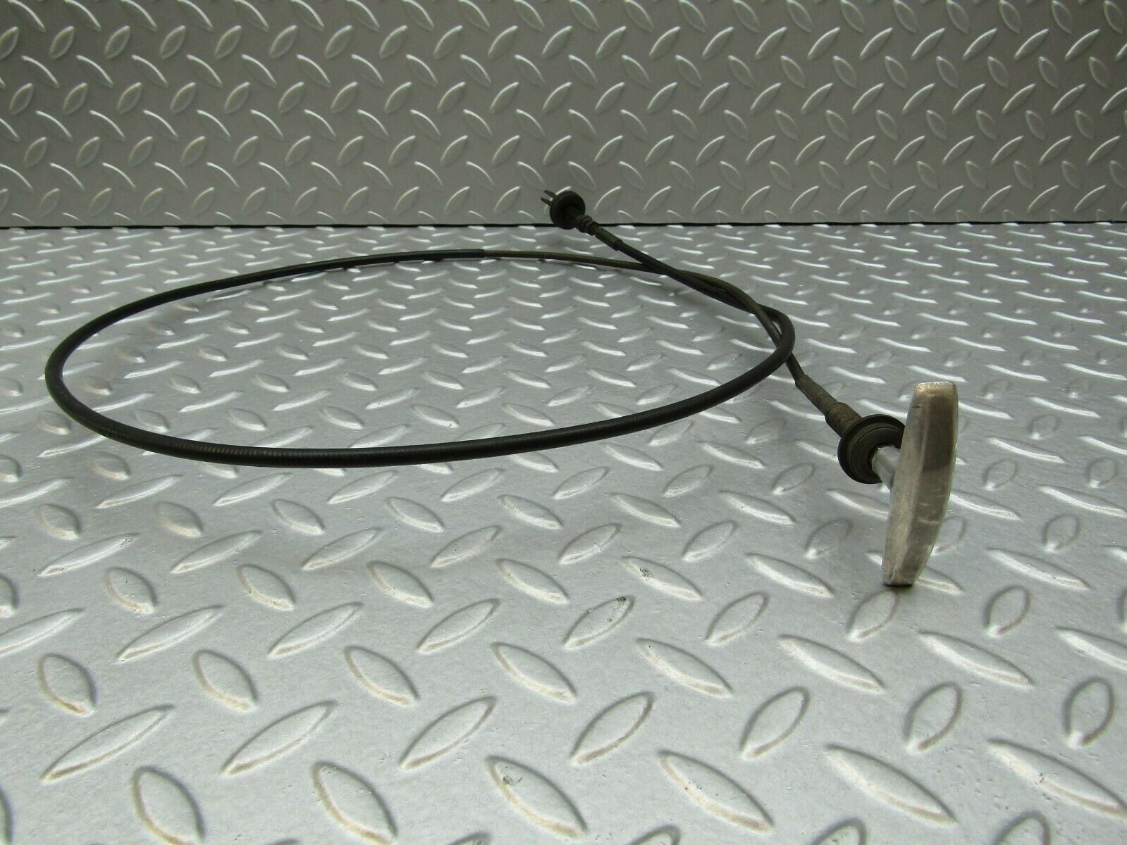 3330 Mercedes-Benz W105 PONTON Bonnet Release Cable