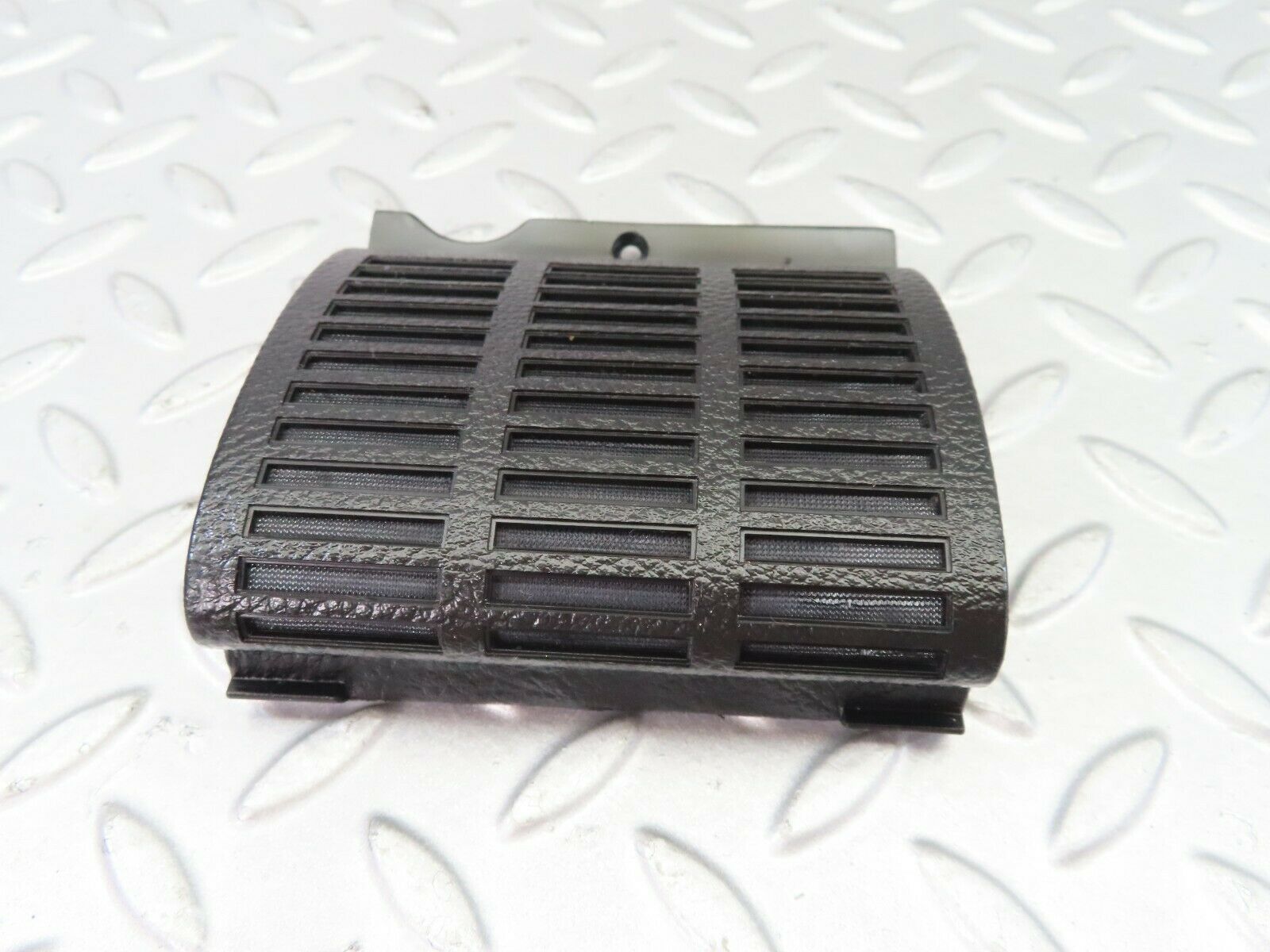 7451 Mercedes-Benz W116 450SE Dashboard Speaker Cover Grill Left 1166801539