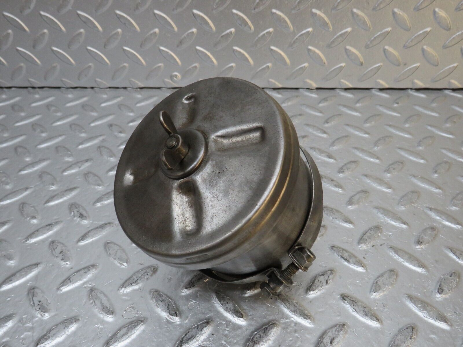 0316 Mercedes-Benz W115 220D Power Steering Fluid Reservoir