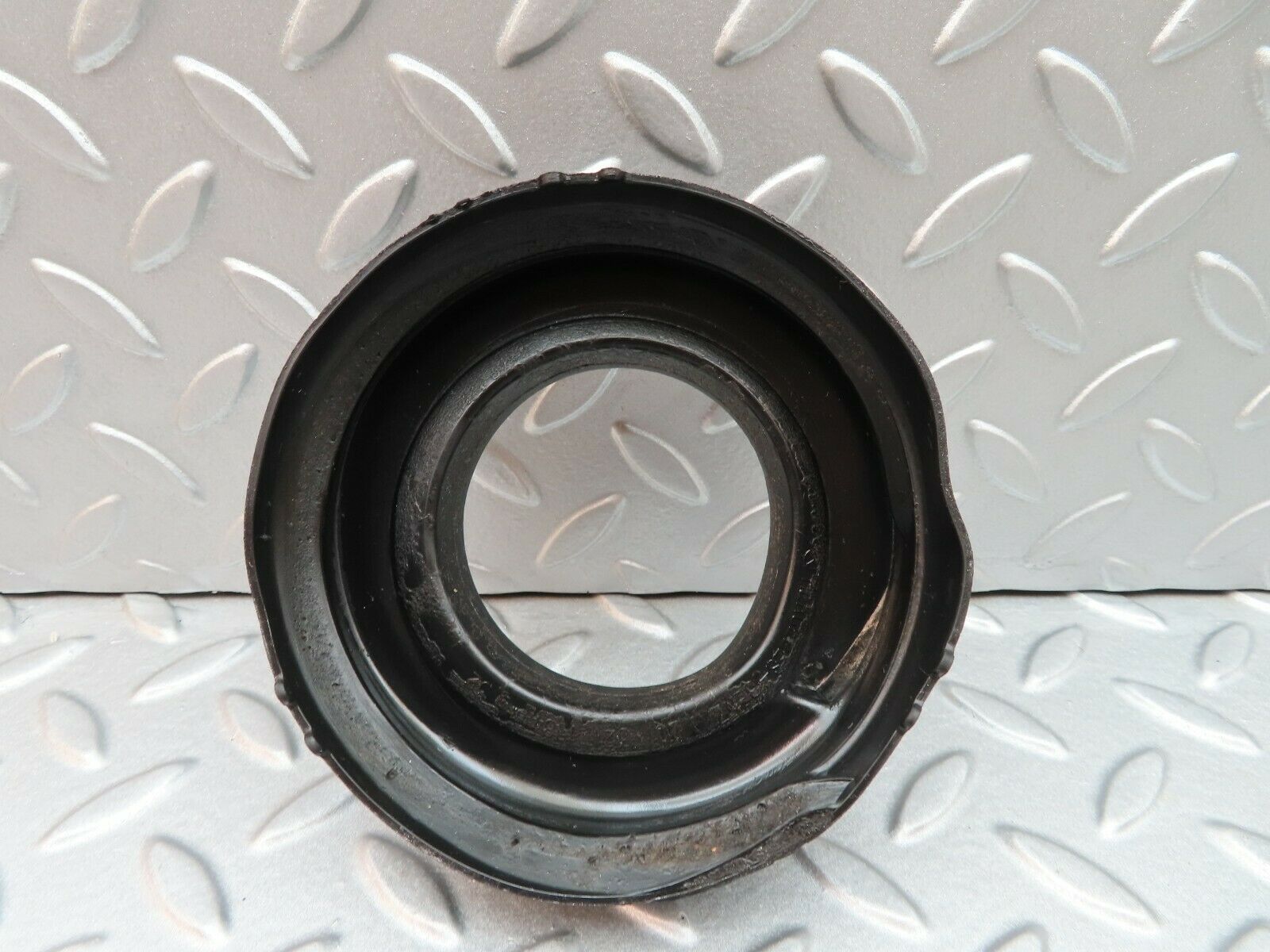 5551 Mercedes-Benz W124 230E Spring Mounting 2013211084