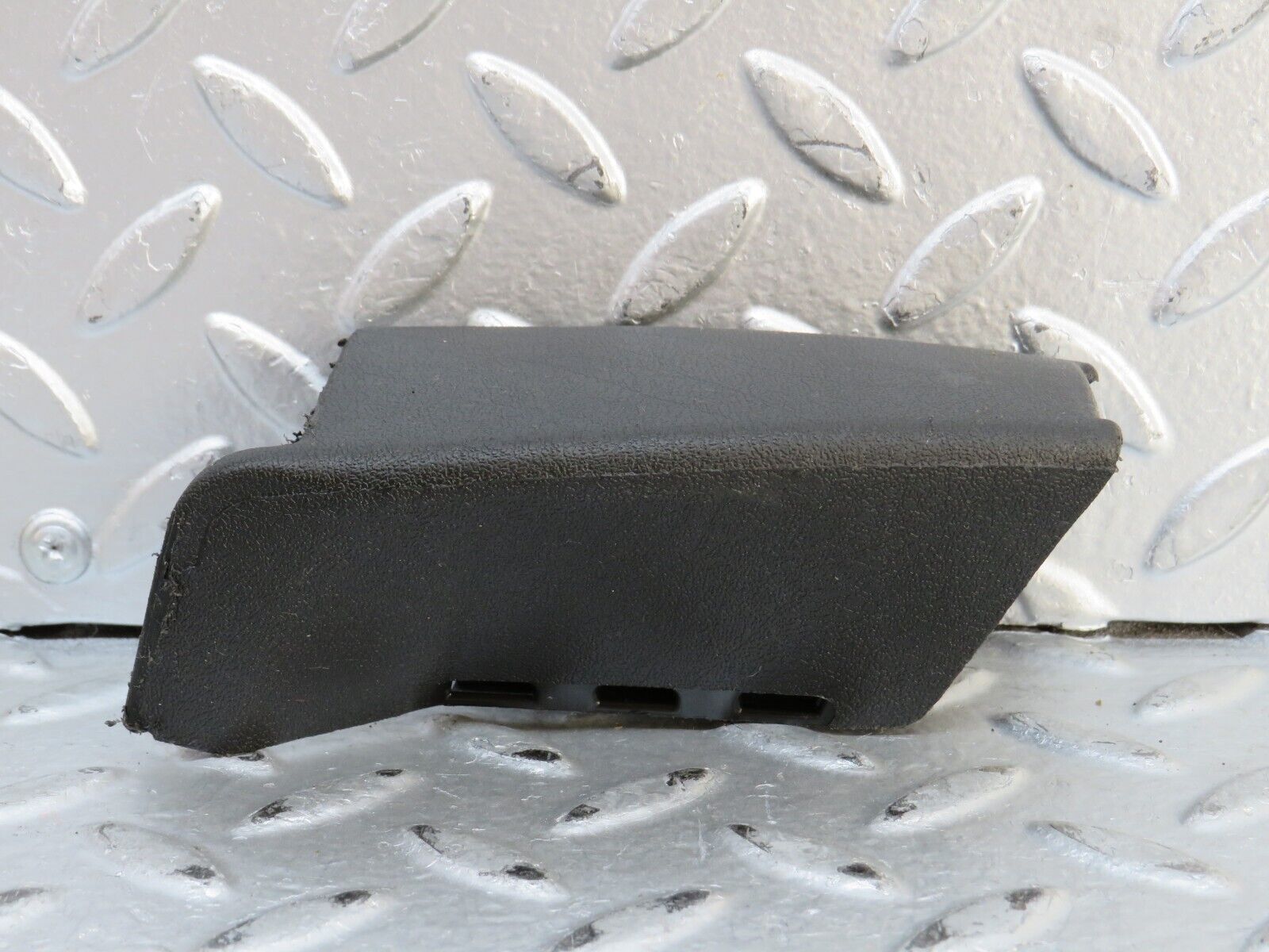 28329 Mercedes-Benz S123 240D Wagon Front Seat Trim Black 1239193520