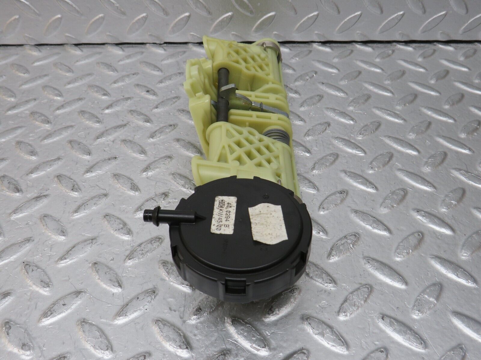 34911 Mercedes-Benz W210 320E Rear Headrest Folding Mechanism 400294B