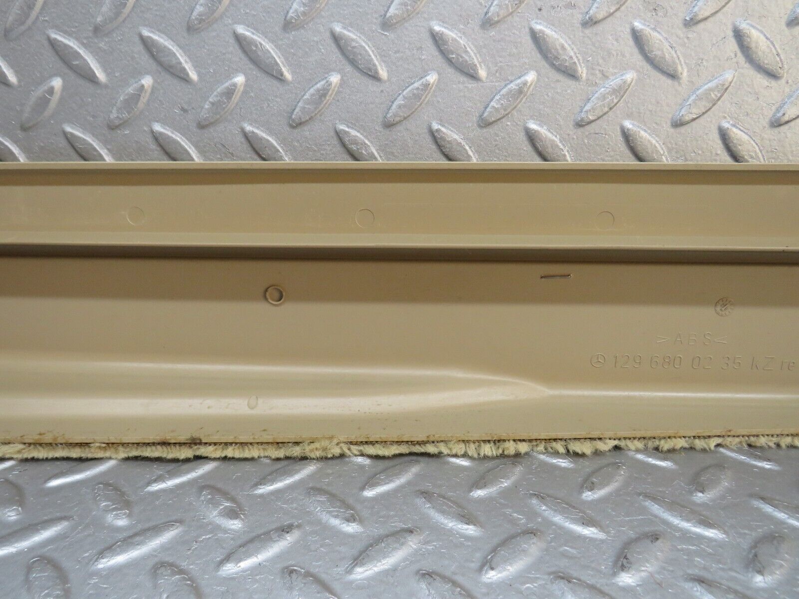 38284 Mercedes-Benz R129 280SL Coupe Right Door Sill Cover Beige 1296800235