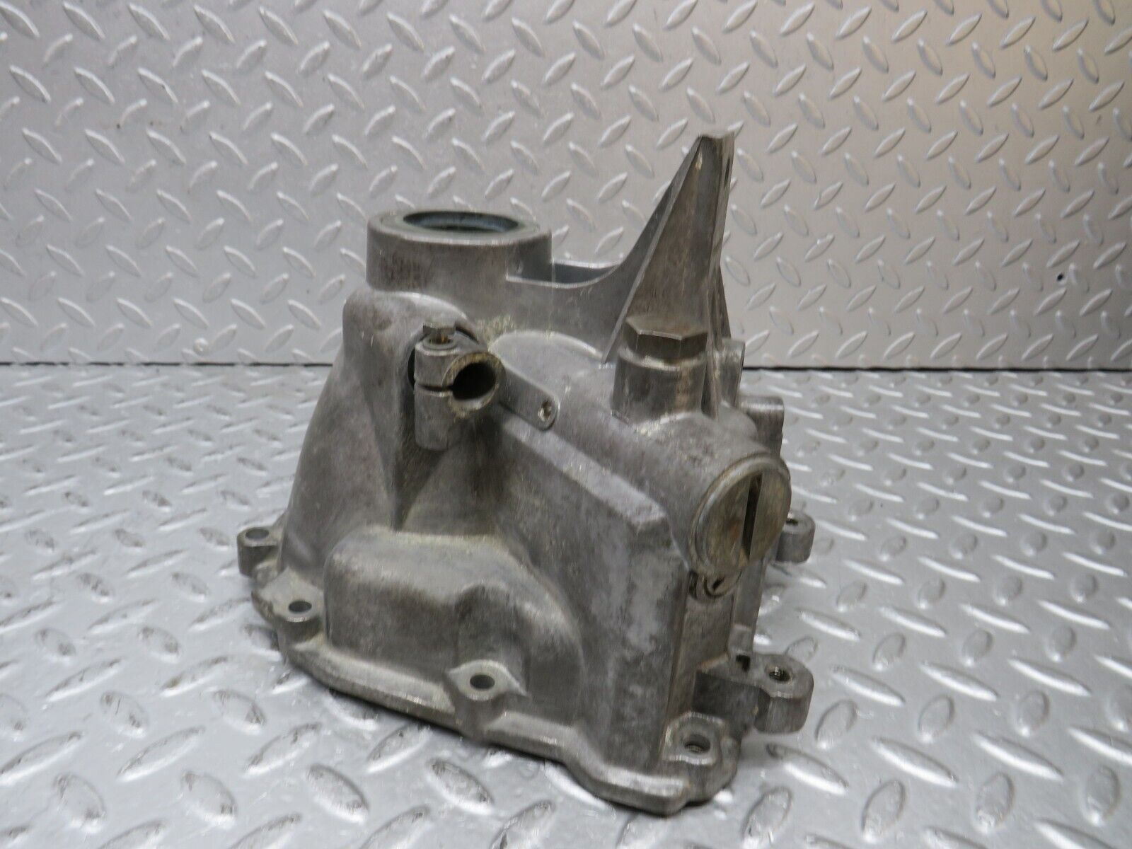 37680 Mercedes-Benz W109 300SEL Automatic Gearbox Rear Housing 1152702411