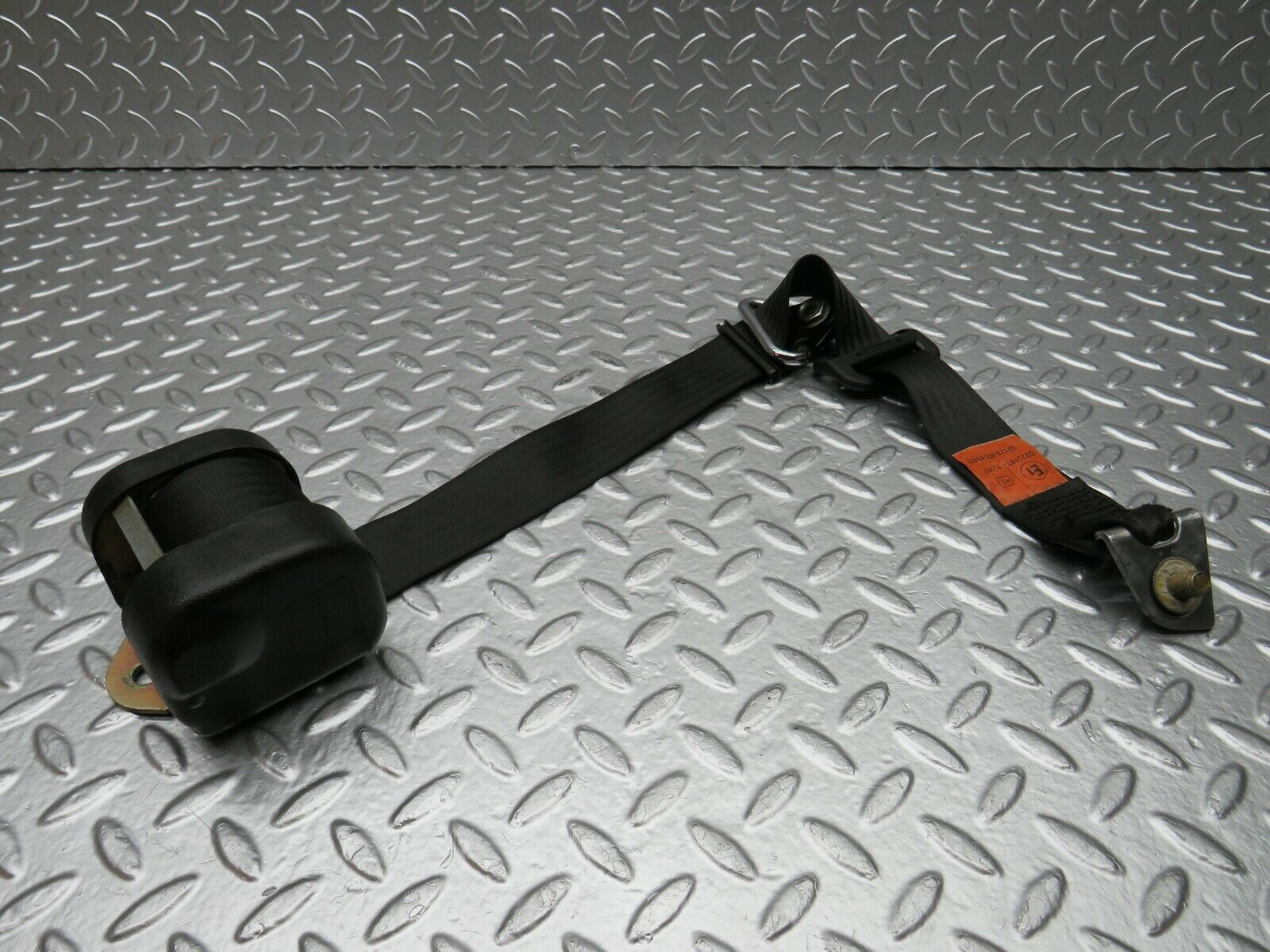 24058 Mercedes-Benz W123 280E Rear Seat Belt 1268608985