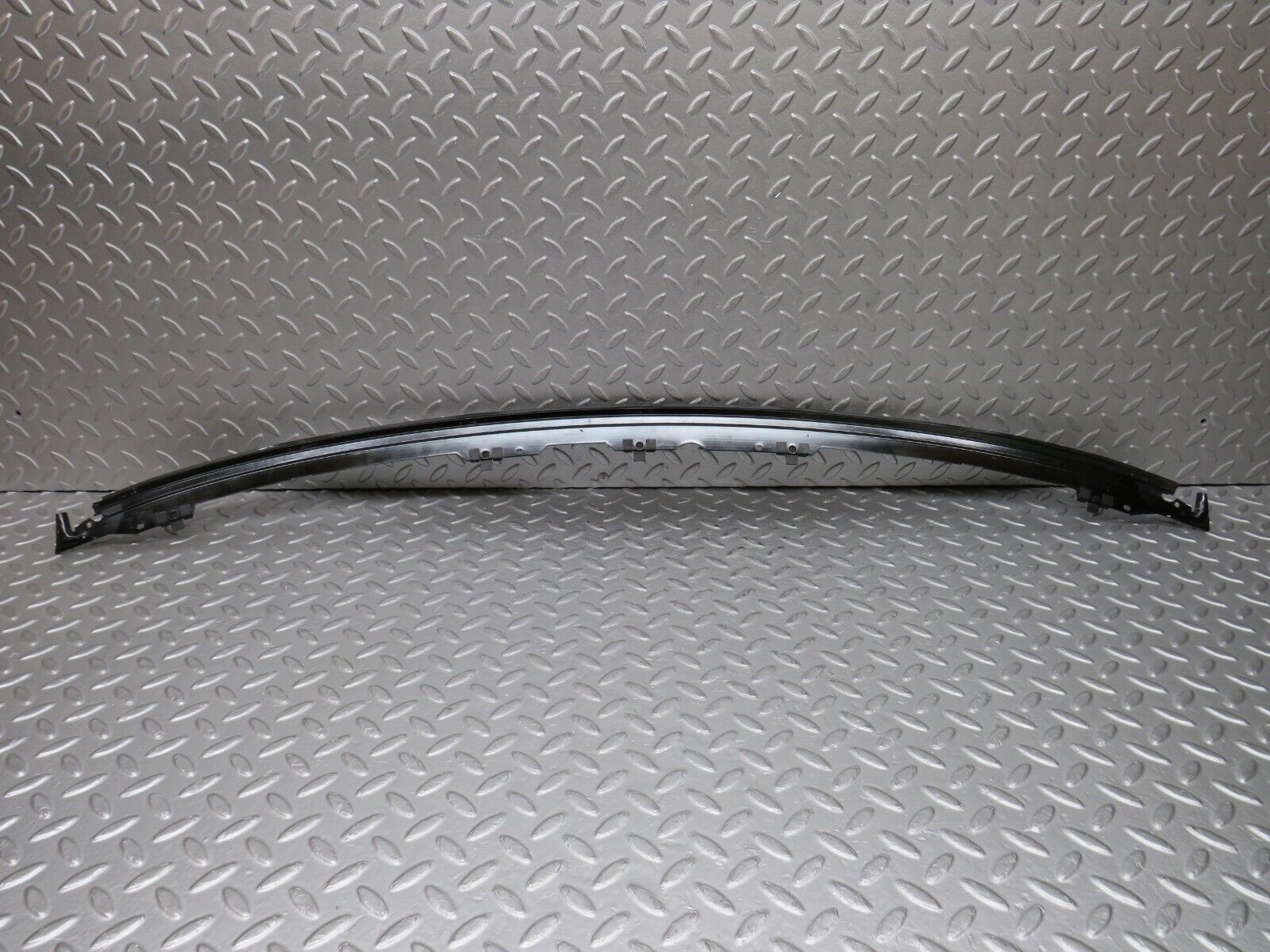 38607 Mercedes-Benz R129 280SL Coupe Front Windscreen Top Chrome Trim