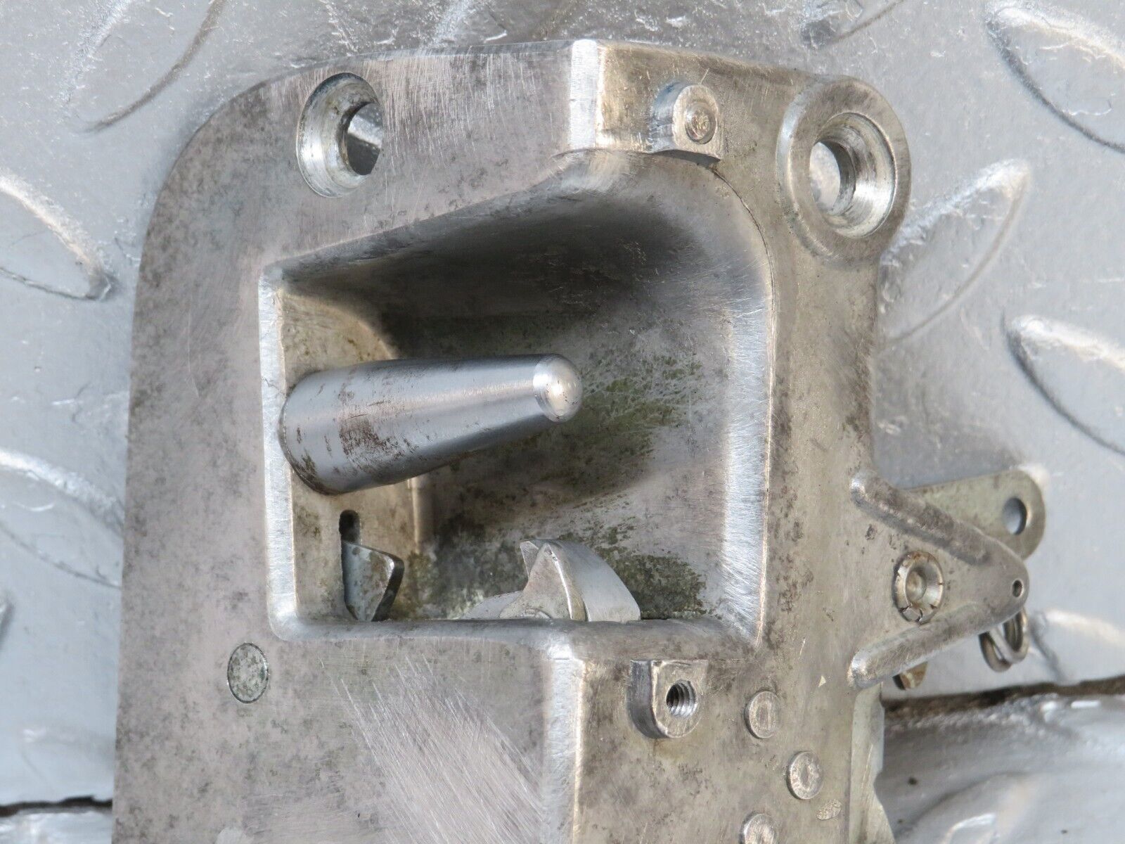 40283 Mercedes-Benz W110 230 Rear Left Door Lock Mechanism