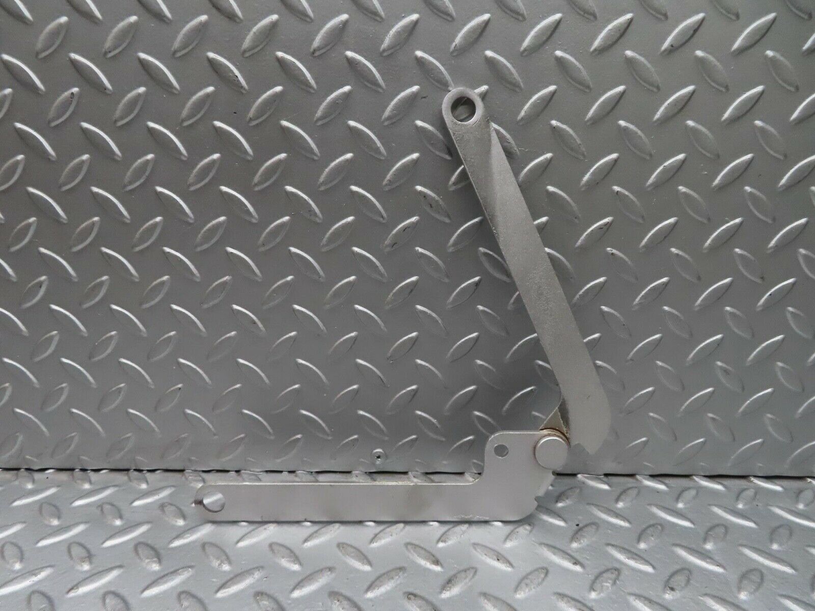 12288 Mercedes-Benz W108 280SE 3.5 Bonnet Hinge Right Side