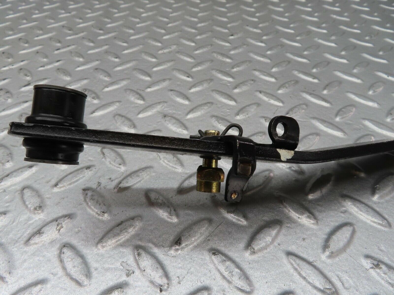 14691 Mercedes-Benz W201 190E Brake Pedal 1232910082