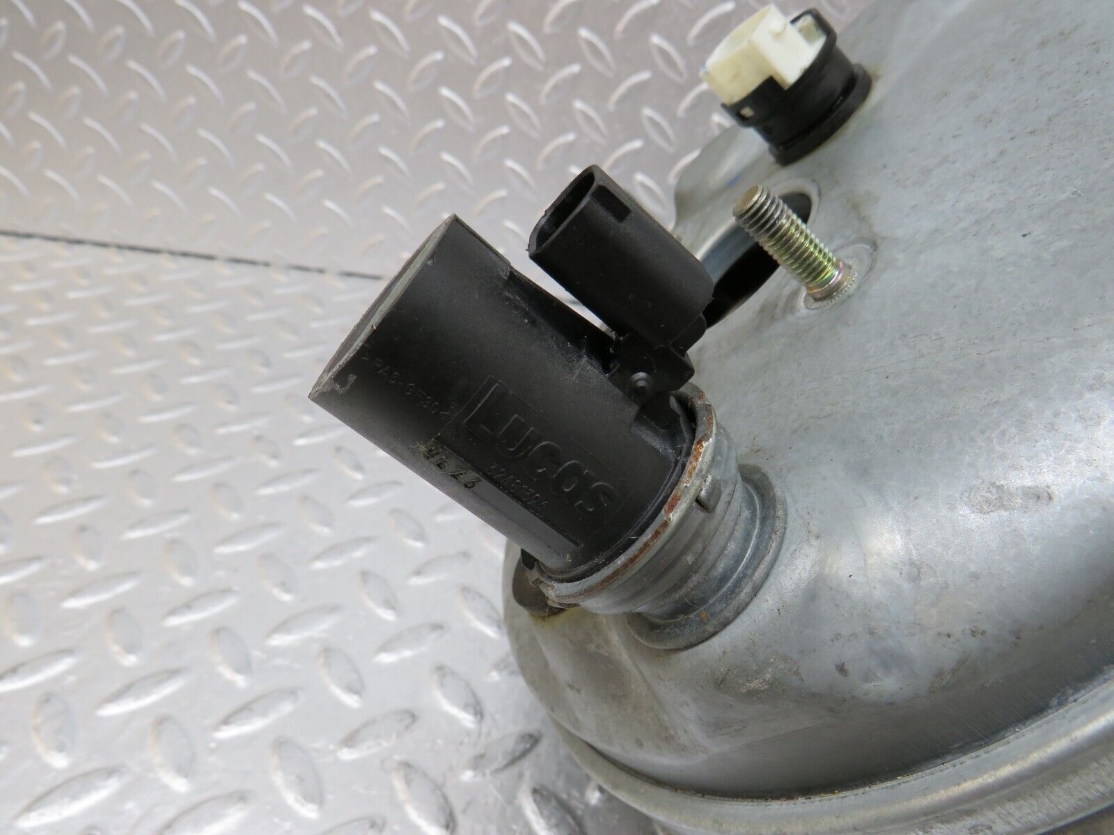 34850 Mercedes-Benz W210 320E Brake Booster Lucas 0054303330