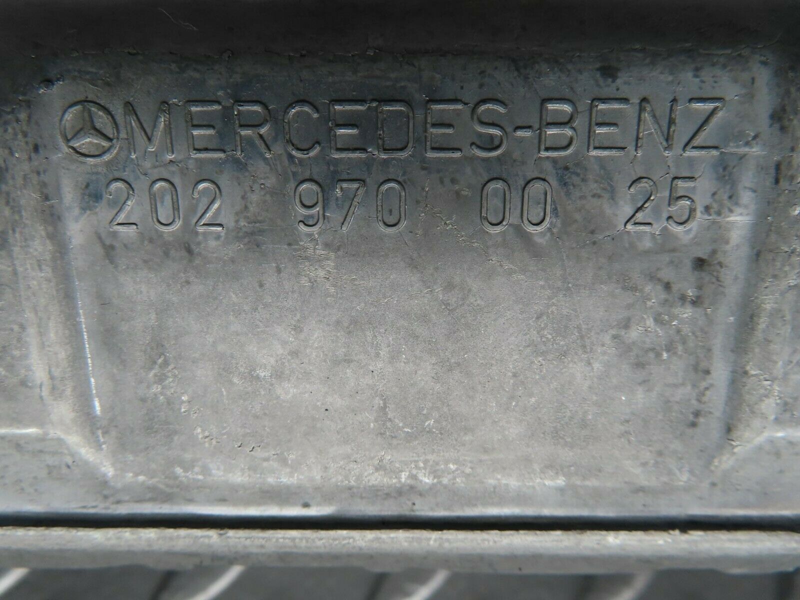 16294 Mercedes-Benz W124 260E Rear Headrest Folding Mechanism 2029700025