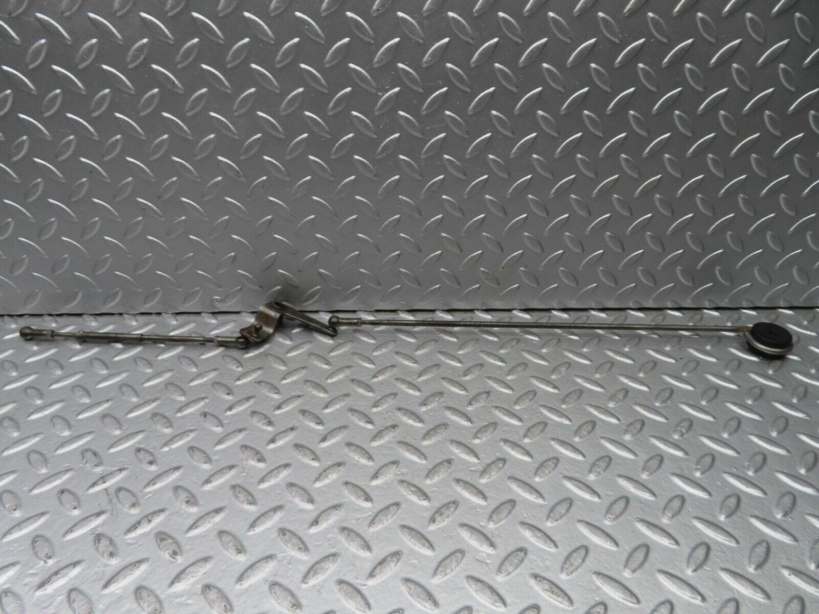 21015 Mercedes-Benz W114 250CE Coupe Throttle Linkage