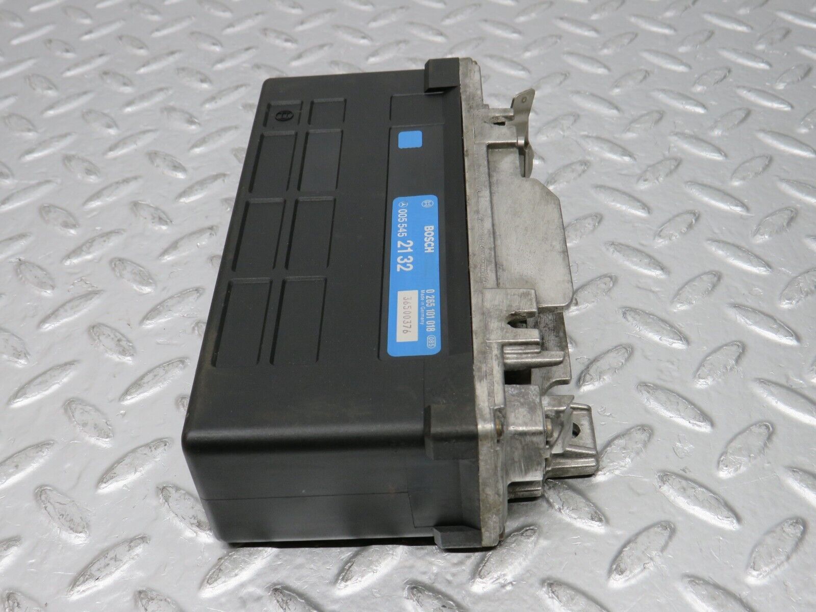 31703 Mercedes-Benz W201 190LE 1.8L ABS Control Unit Bosch 0055452132 0265101018