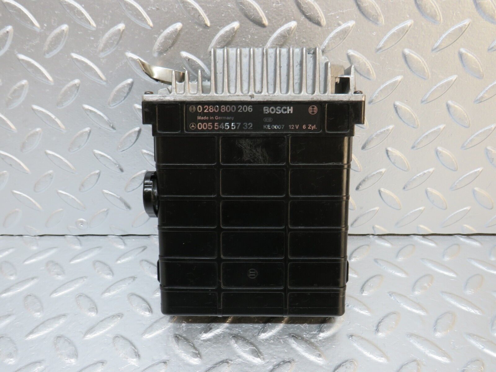 32421 Mercedes-Benz S124 300TE Engine Control Unit Bosch 0280800206 0055455732