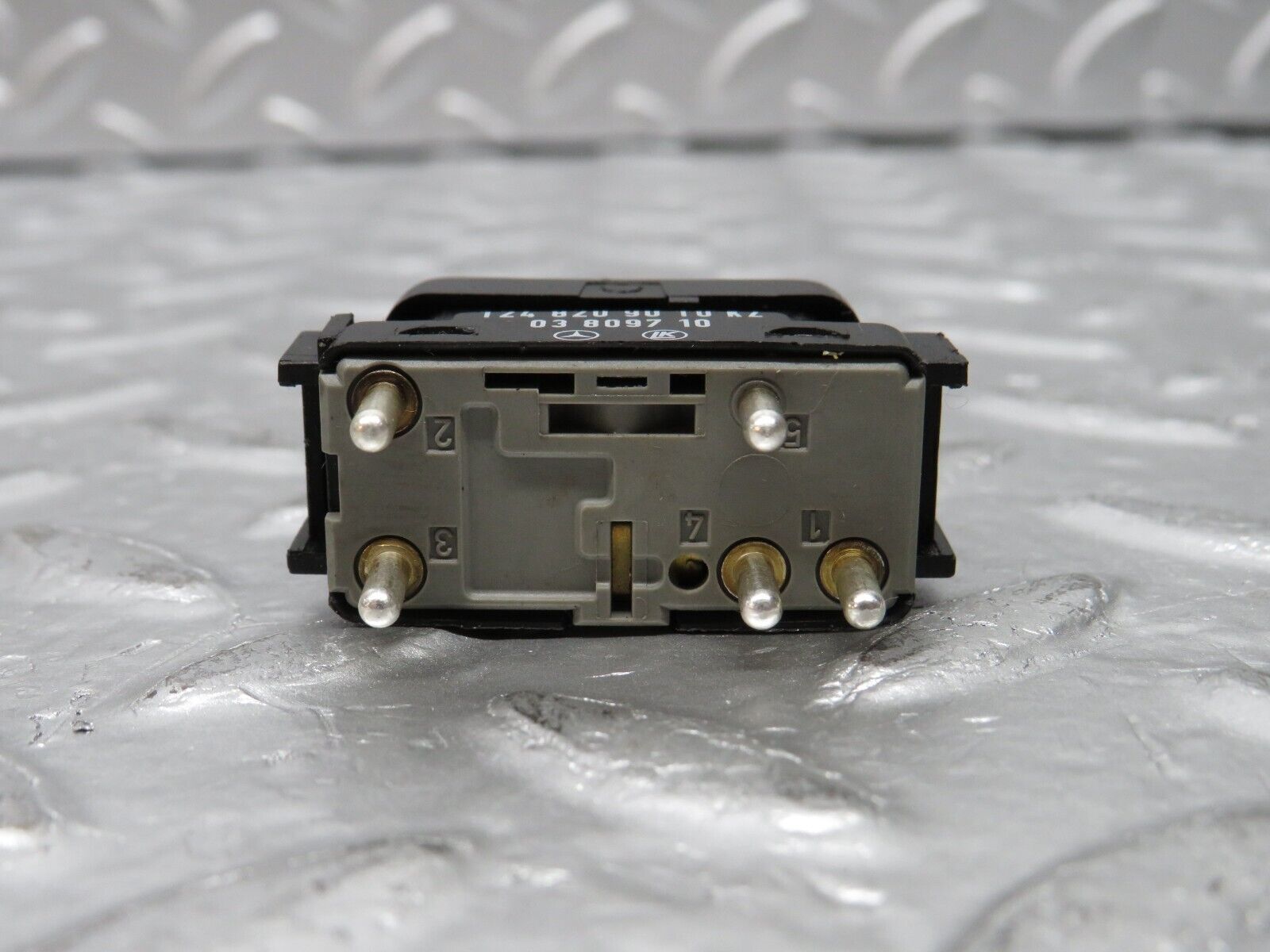 31381 Mercedes-Benz S124 220TE Electric Window Switch Right Side 1248209010