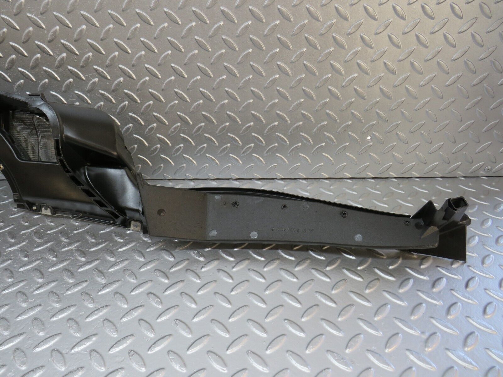 32516 Mercedes-Benz S124 300TE Wiper Mechanism Cover 1246200973 1246202667