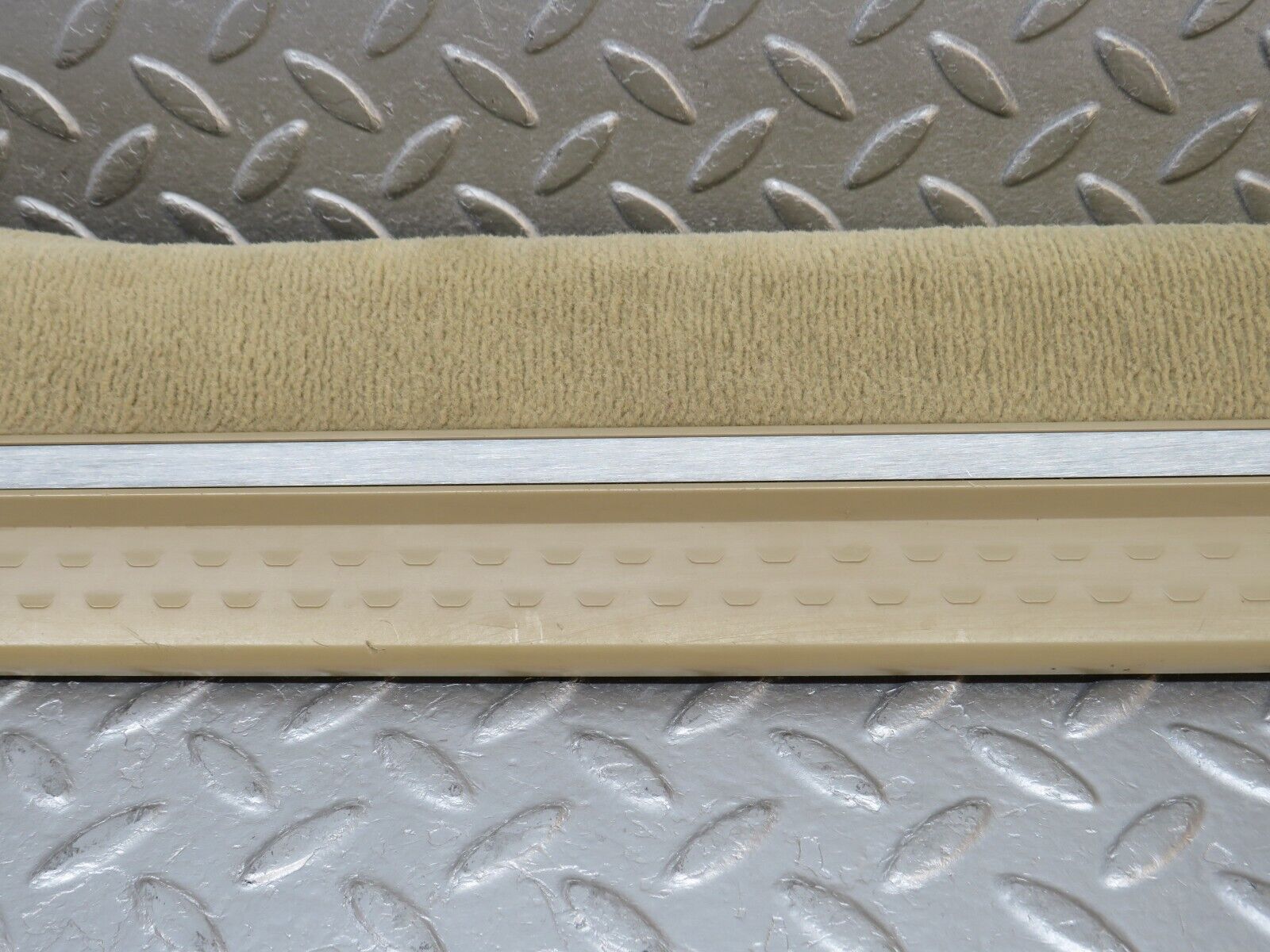 38285 Mercedes-Benz R129 280SL Coupe Left Door Sill Cover Beige 1296800135