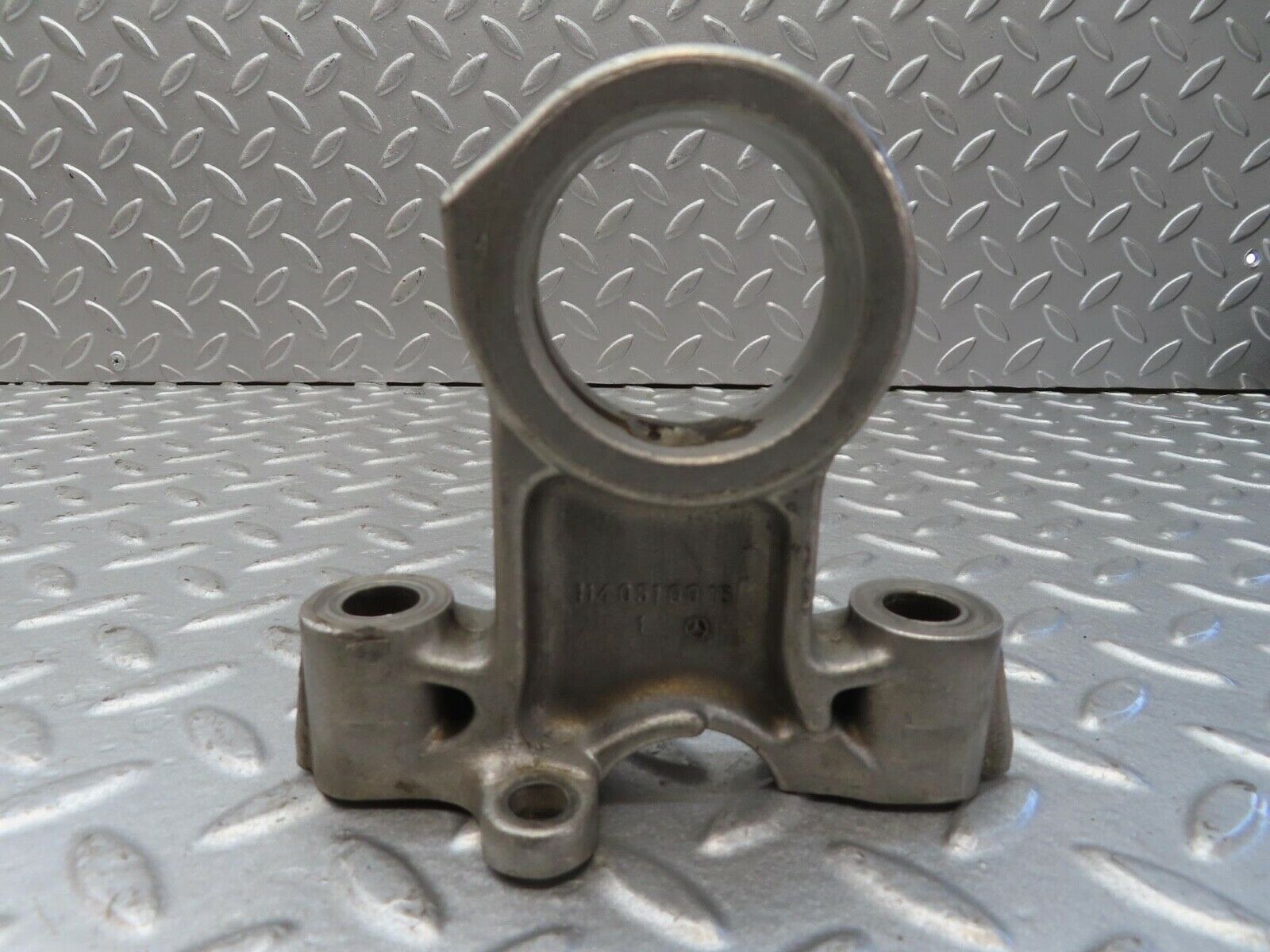 13363 Mercedes-Benz W111 230S Camshaft Tower Bearing 1140510016