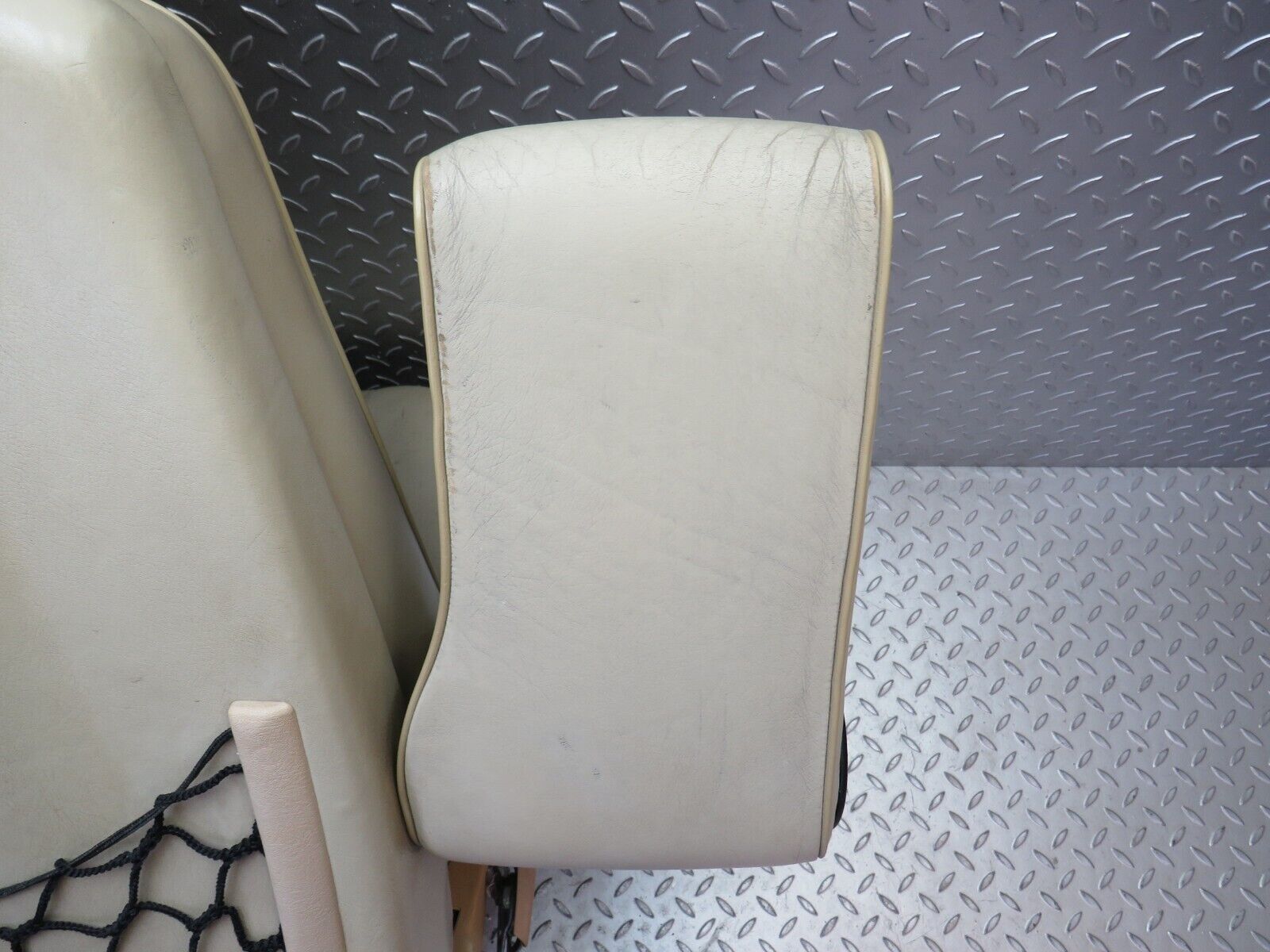 34548 Mercedes-Benz C126 380SEC Front Left Electric Seat Leather Beige