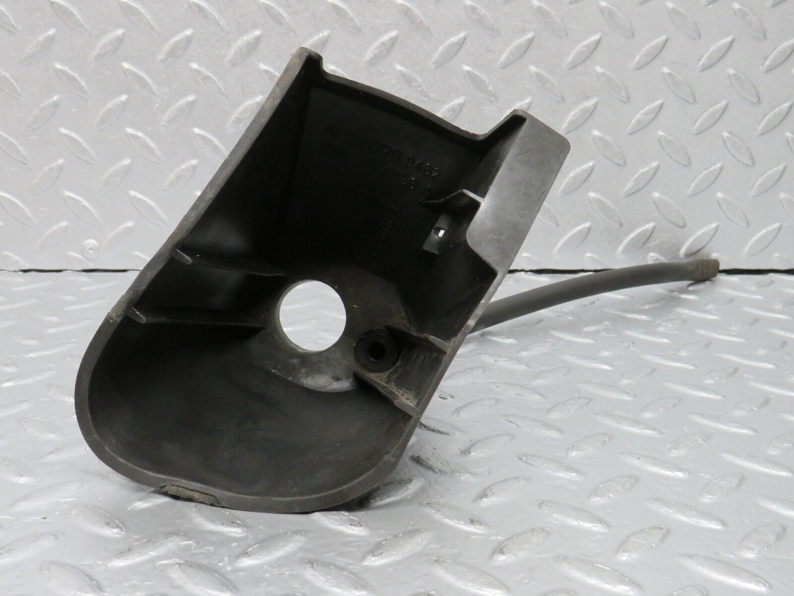 39399 Mercedes-Benz R129 320SL Coupe Roof Folding Lift Cylinder Cover R 1297700462