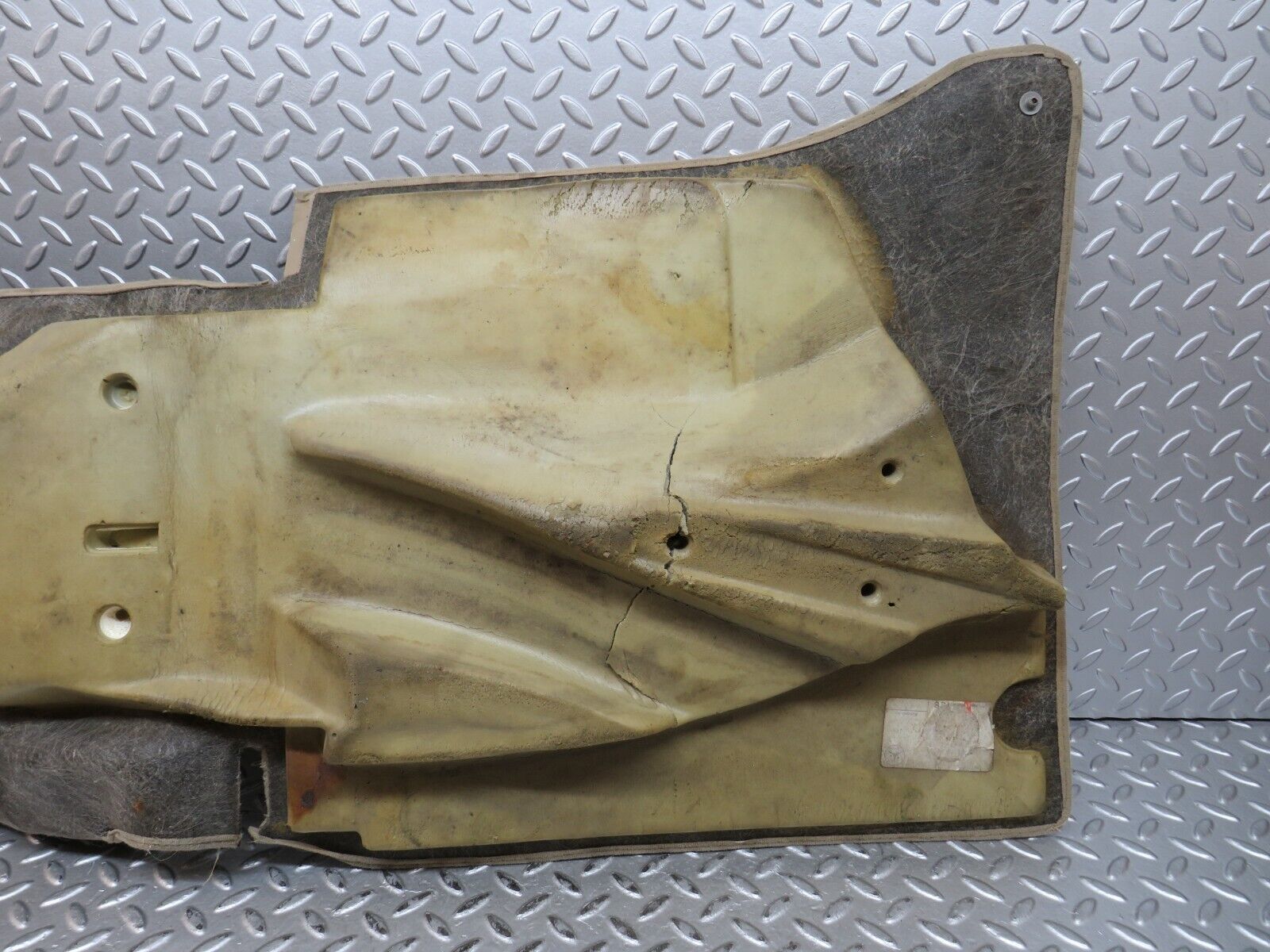 28914 Mercedes-Benz C124 320CE Coupe Front Right Floor Carpet Beige