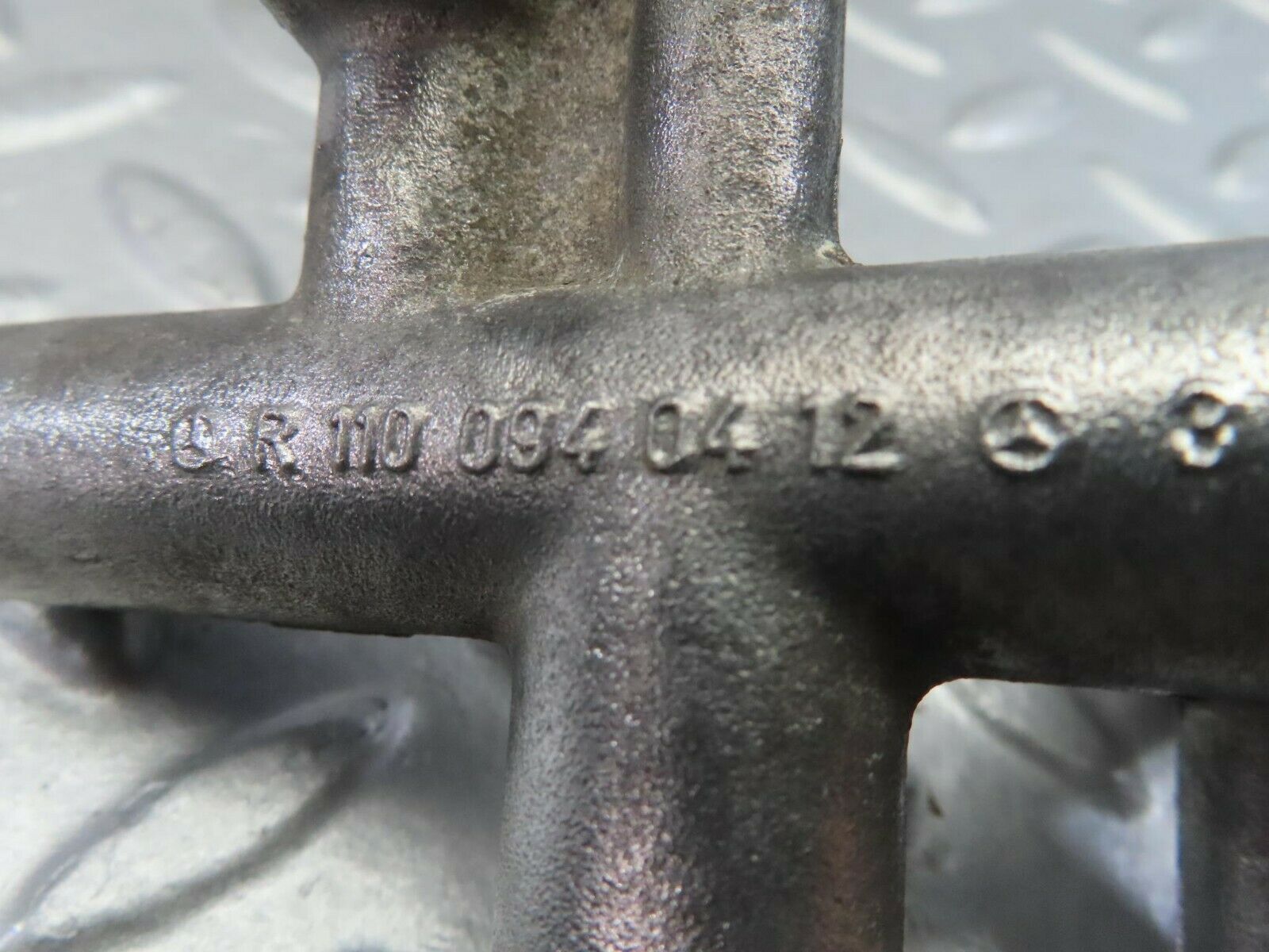 9829 Mercedes-Benz C123 280CE Coupe Auxiliary Air Slide K-Jetronic 1100940412