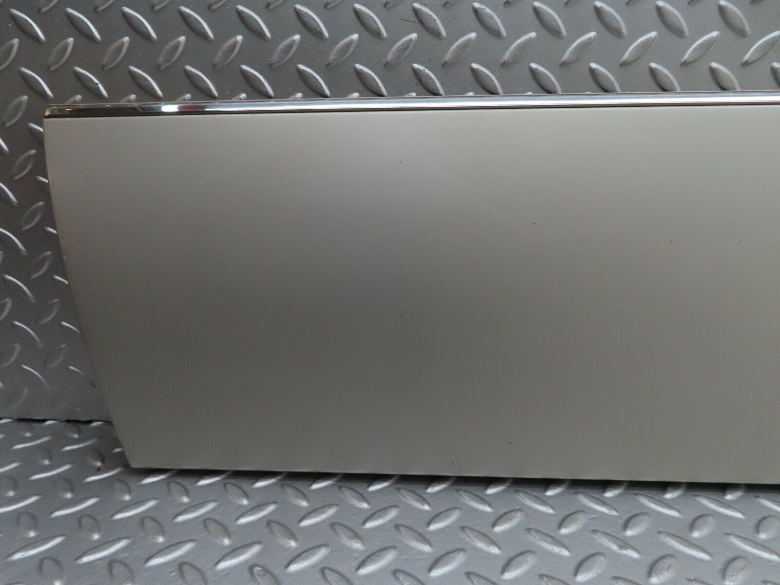 19319 Mercedes-Benz C140 CL420 Coupe Left Door Lower Moulding Trim 1406901940