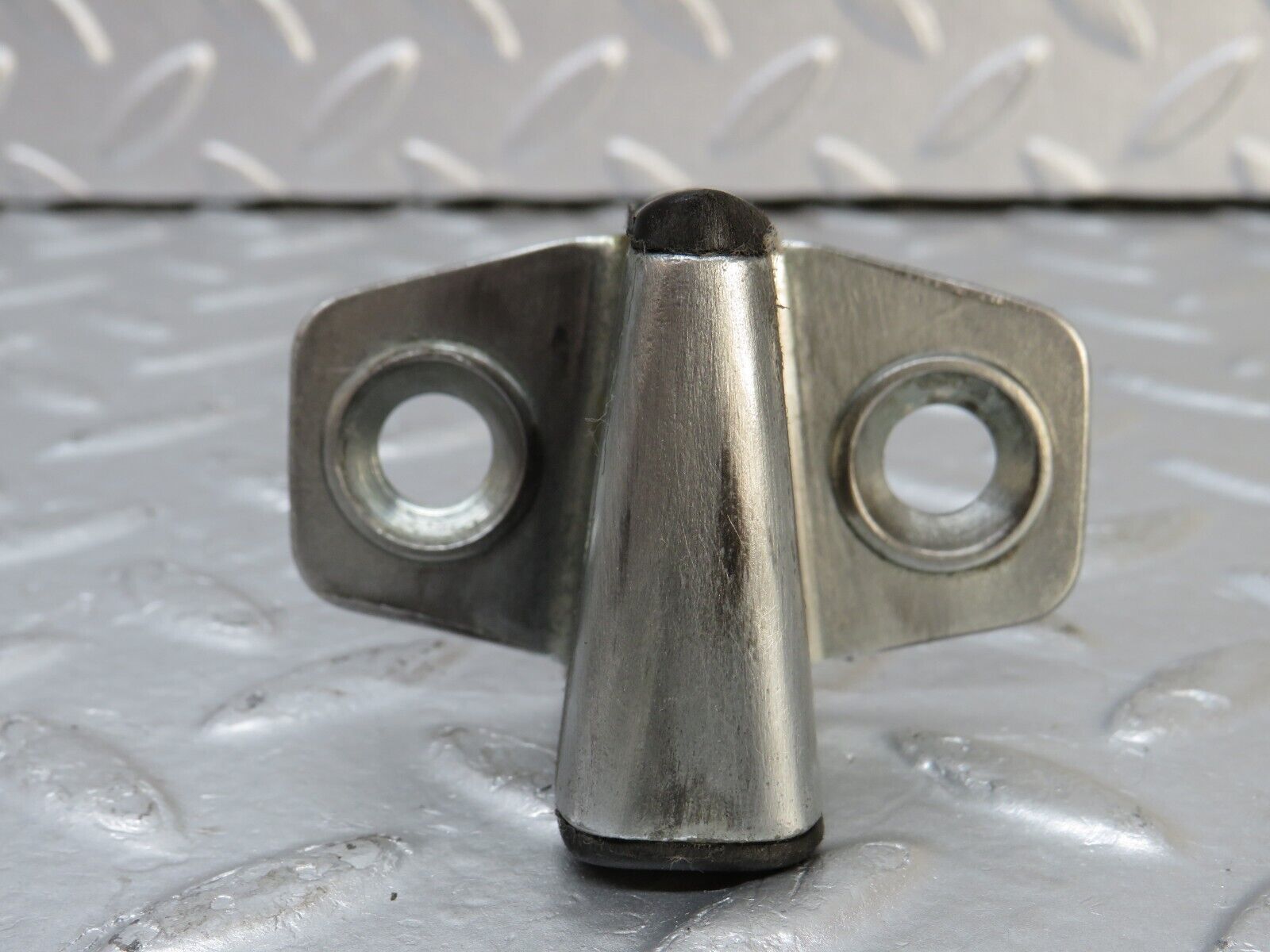 33898 Mercedes-Benz W124 260E Door Lock Latch