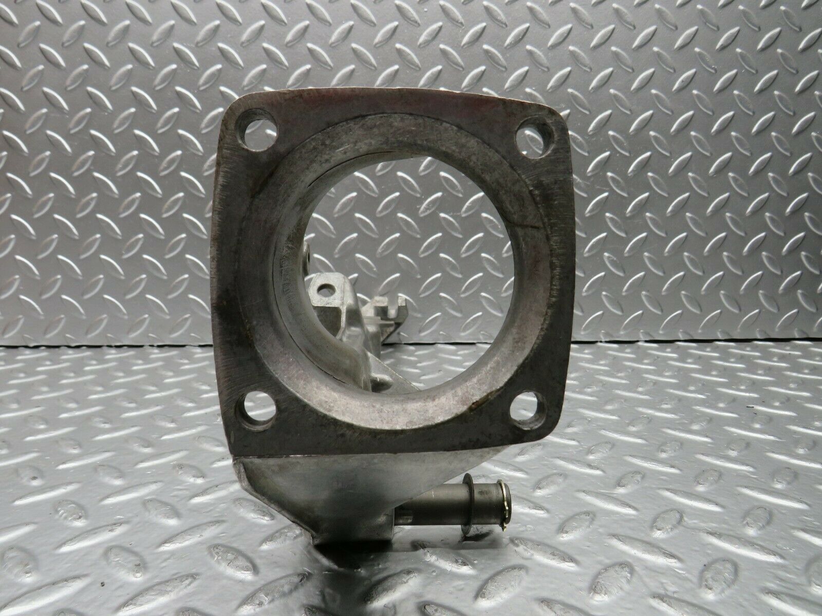 22683 Mercedes-Benz C107 450SLC Coupe Brake Pedal Bracket 1072941101