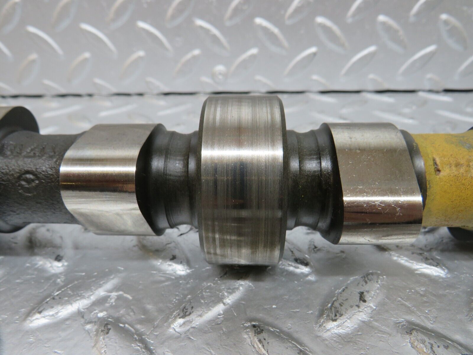 34534 Mercedes-Benz C126 380SEC Coupe Camshaft Left Side 11710