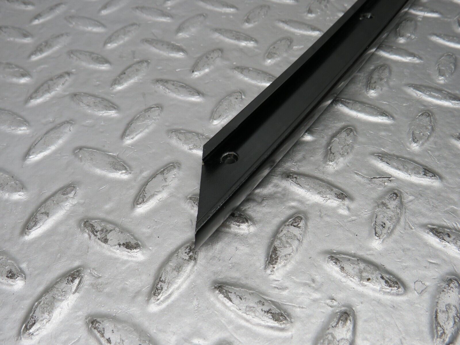 37894 Mercedes-Benz A124 320E Cabriolet A Pillar Sealing Rail Trim Right Side