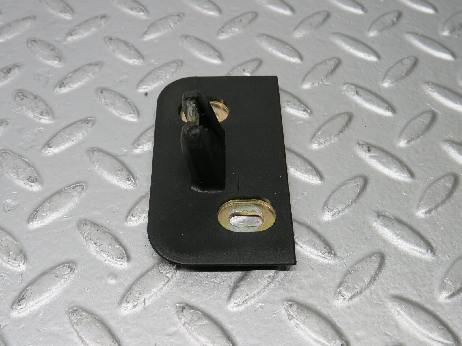 39599 Mercedes-Benz R129 320SL Coupe Trunk Lock Latch