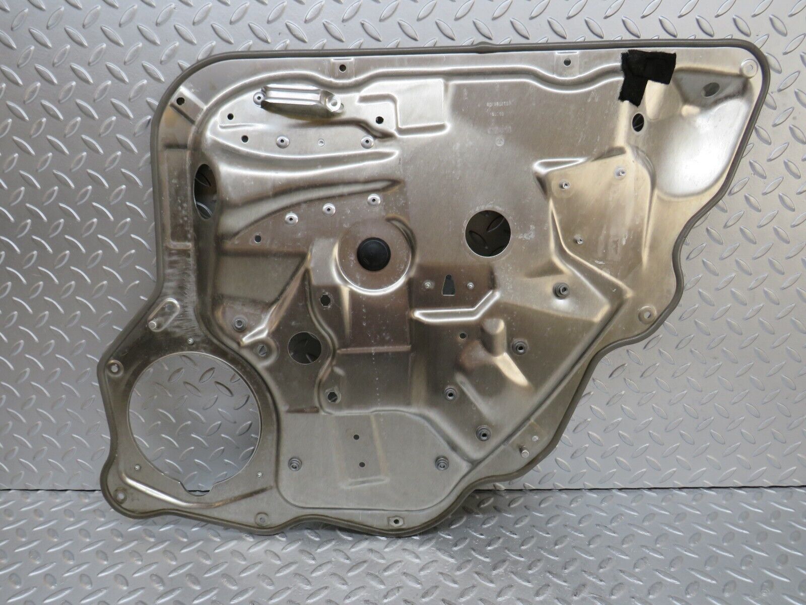 35107 Mercedes-Benz W221 Rear Left Window Regulator Support Panel