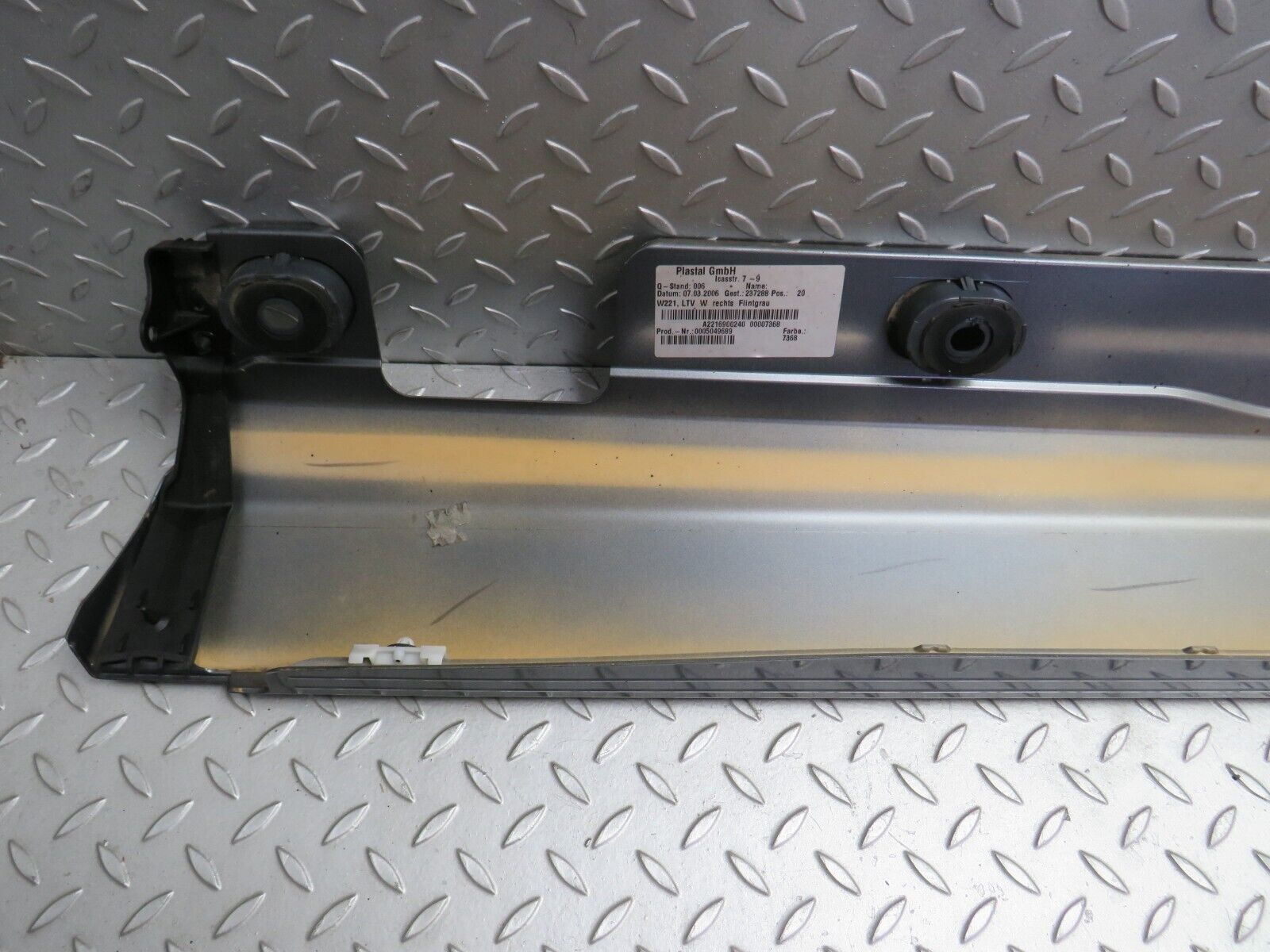 35284 Mercedes-Benz W221 Side Skirt Right Side 2216900240