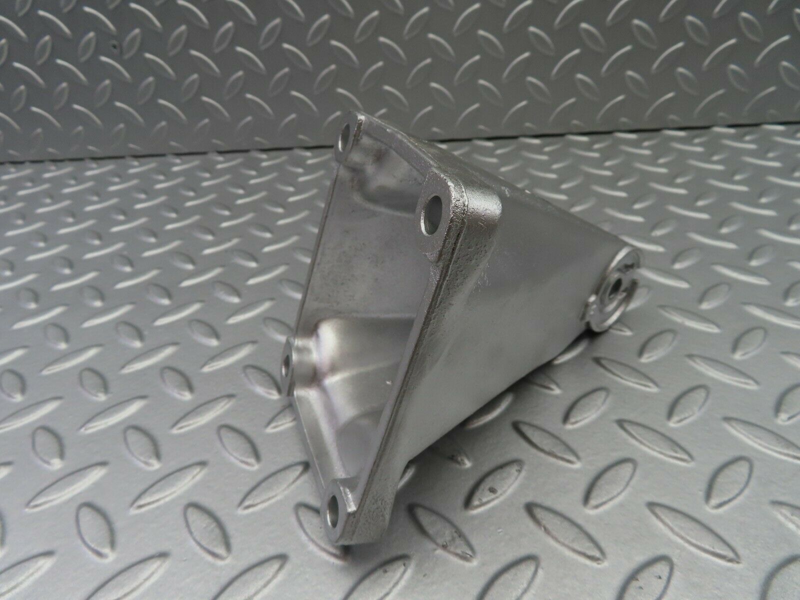 6794 Mercedes-Benz S124 E220 Wagon Engine Mount Bracket Right