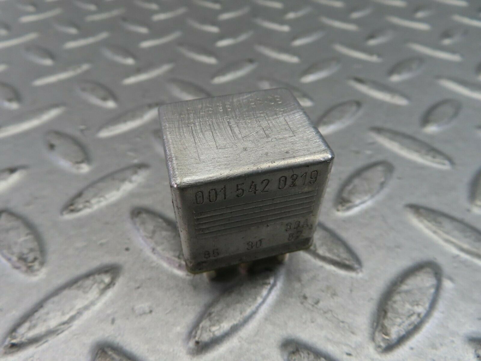 9717 Mercedes-Benz C123 280CE Coupe Multi Purpose Relay 0015420219