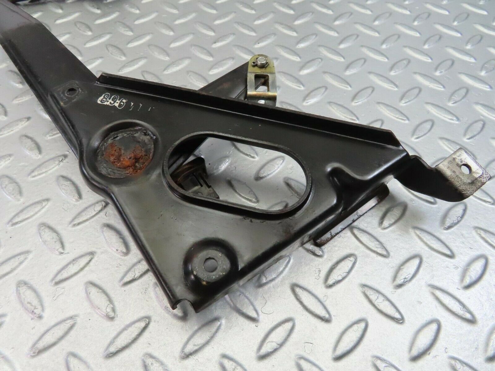 9930 Mercedes-Benz C123 230CE Coupe Handbrake Regulator