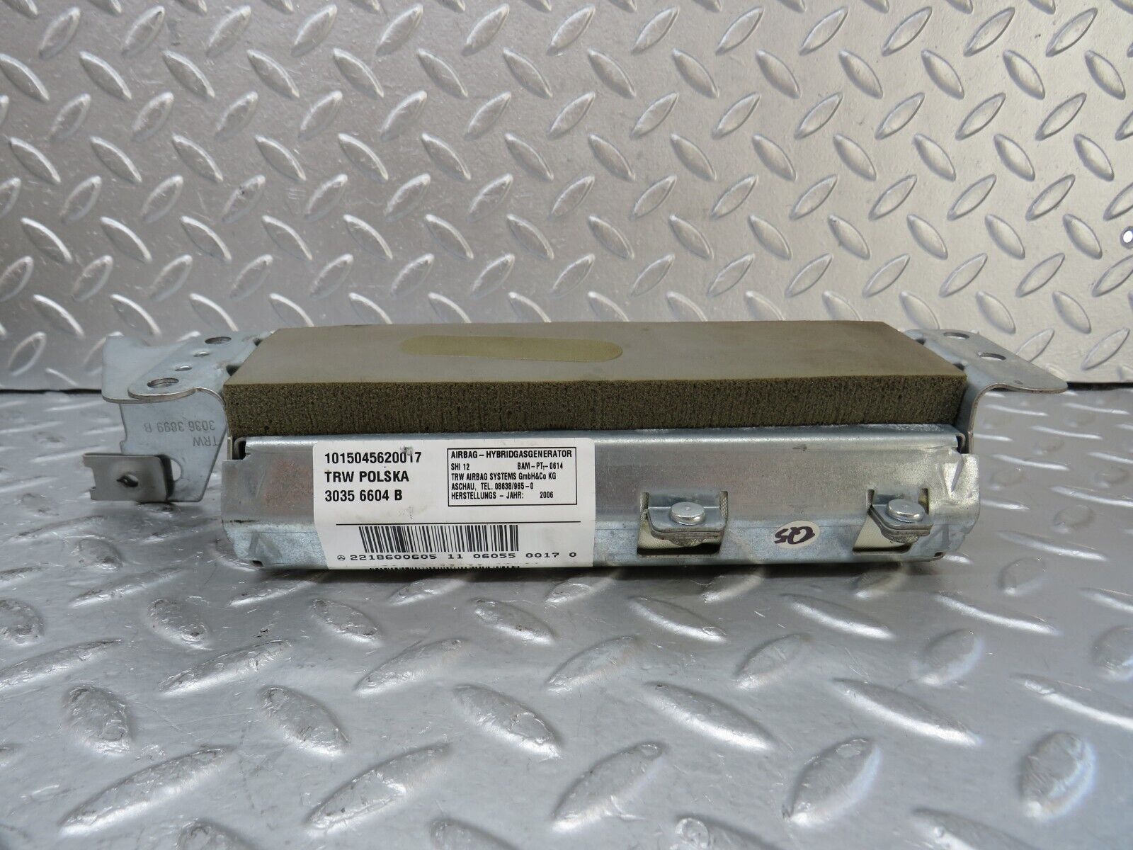 35172 Mercedes-Benz W221 Rear Shoulder Airbag 2218600605 2218600505