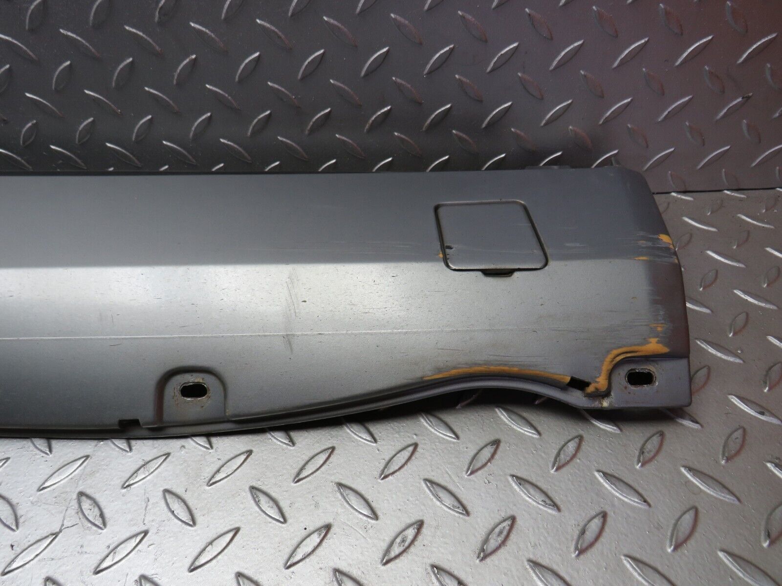 31828 Mercedes-Benz W201 190LE 1.8L Side Skirt Left Side 2016906340