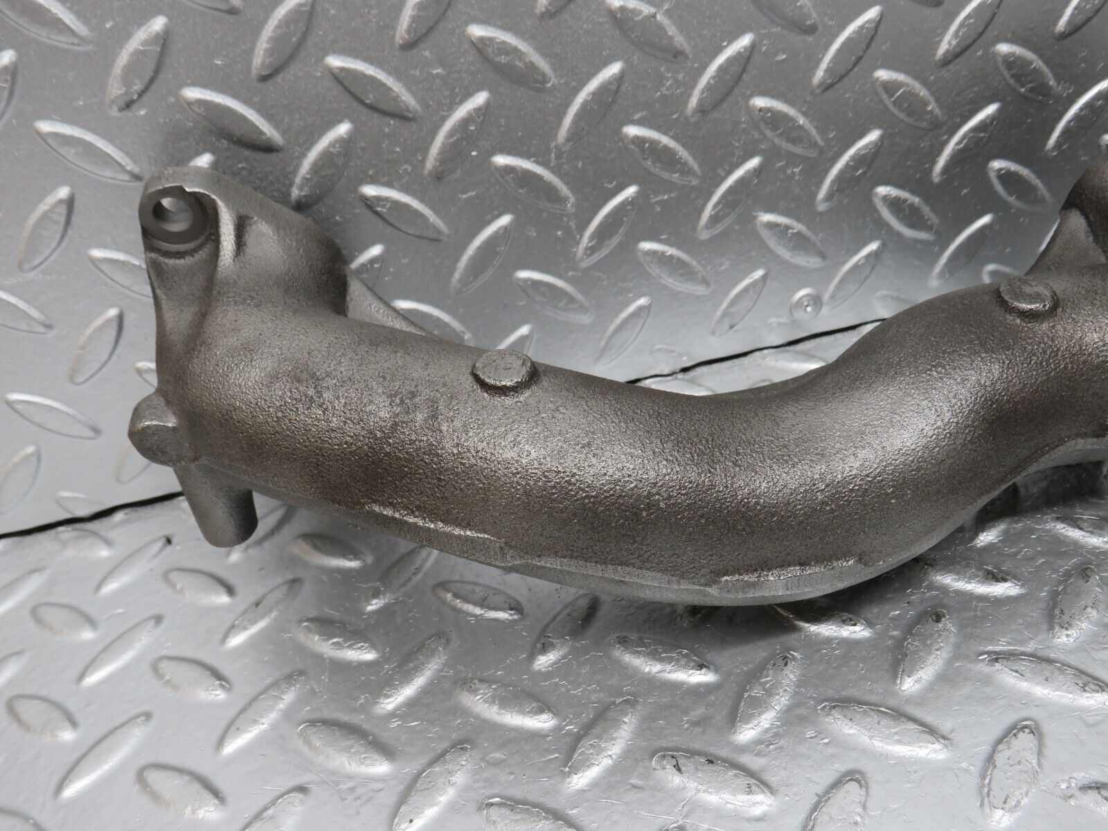 33108 Mercedes-Benz W126 560SE Exhaust Manifold Right 1171424602