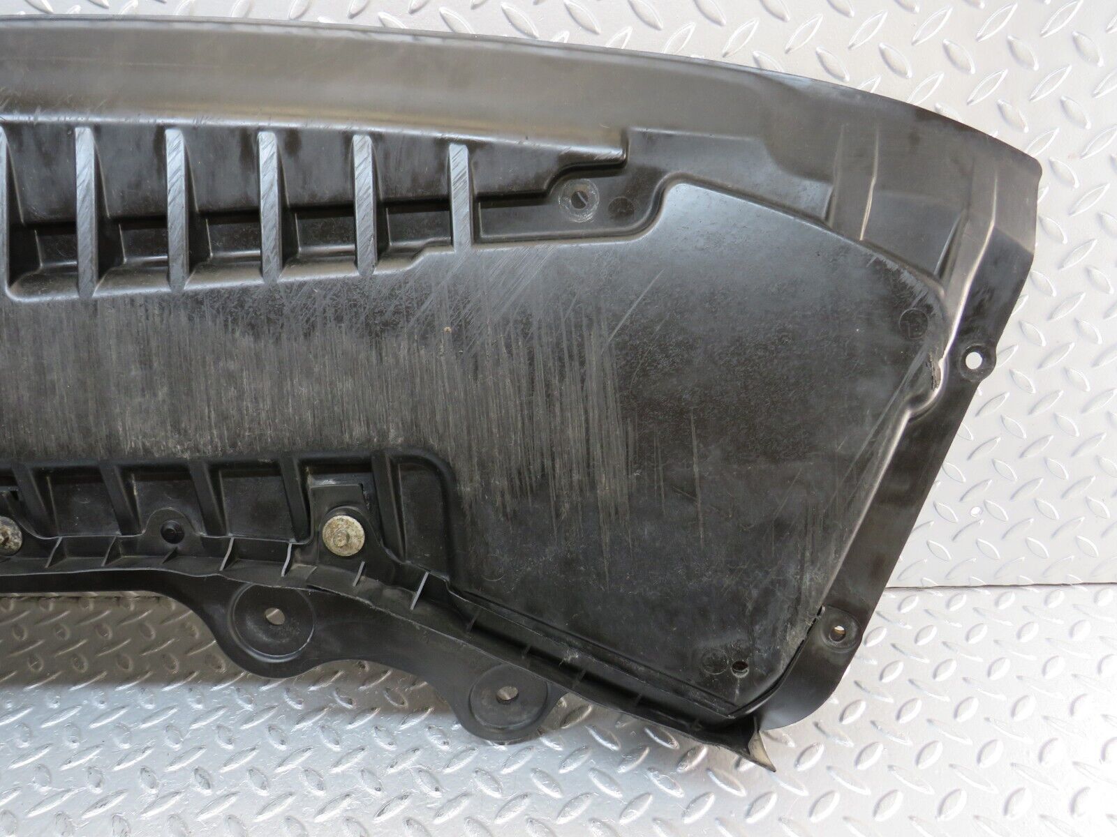 35123 Mercedes-Benz W221 Engine Bay Undertray Cover