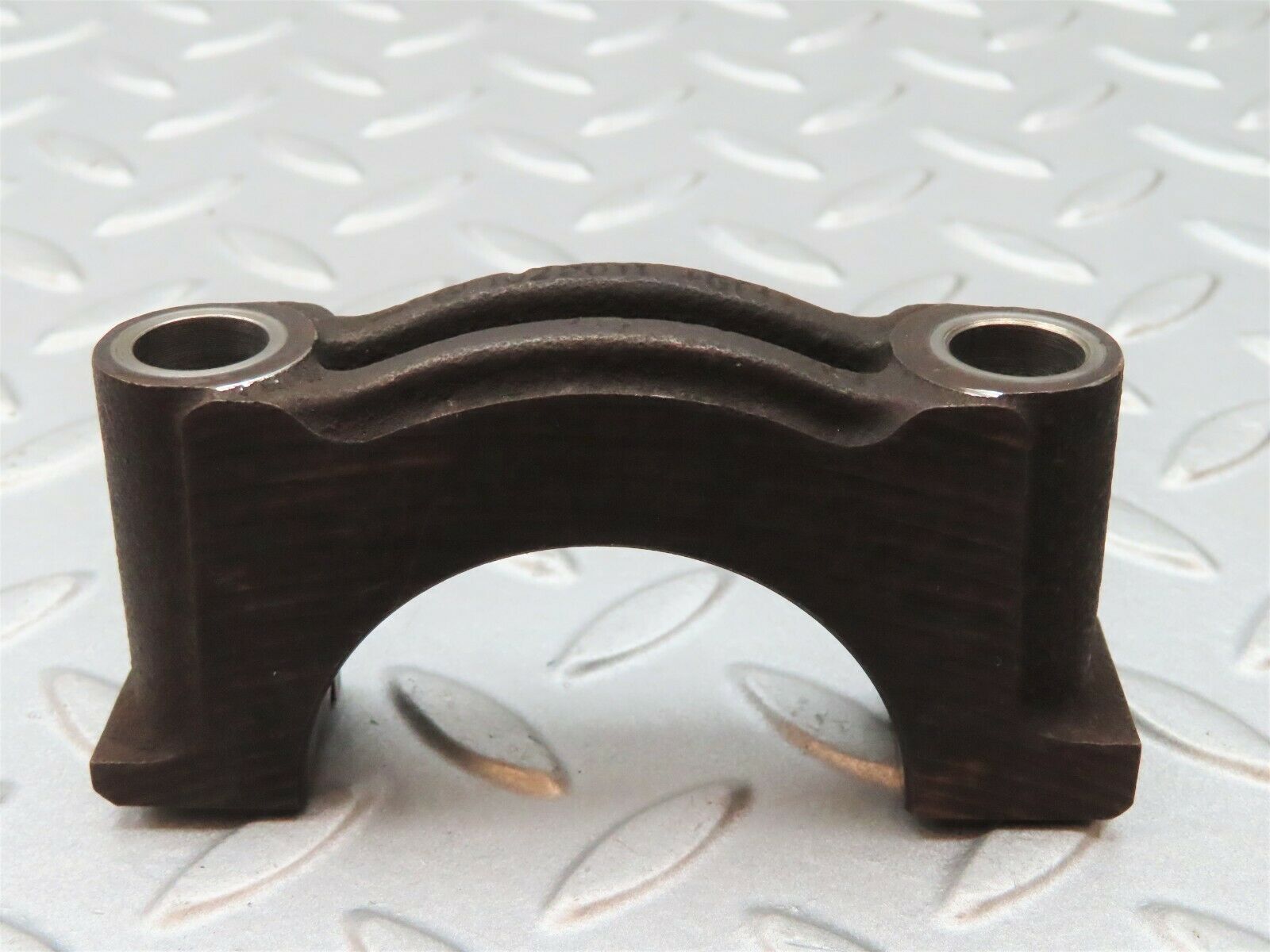 3957 Mercedes-Benz S123 200T Wagon Crankshaft Bearing Holder Block 1020011