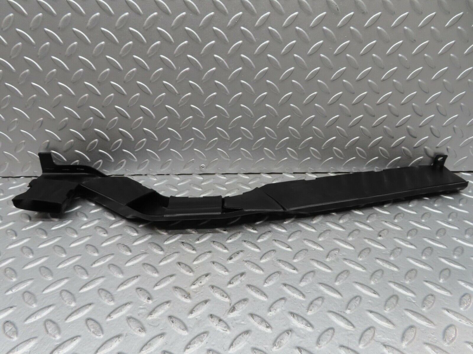 14676 Mercedes-Benz W201 190E Cable Channel Cover Right Side 2018210636