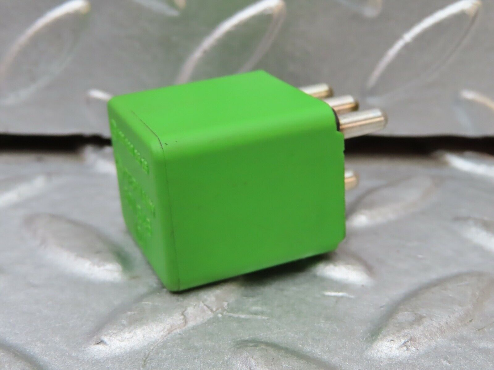 20040 Mercedes-Benz R129 300SL Coupe Headlight Wiper Relay 1268202026